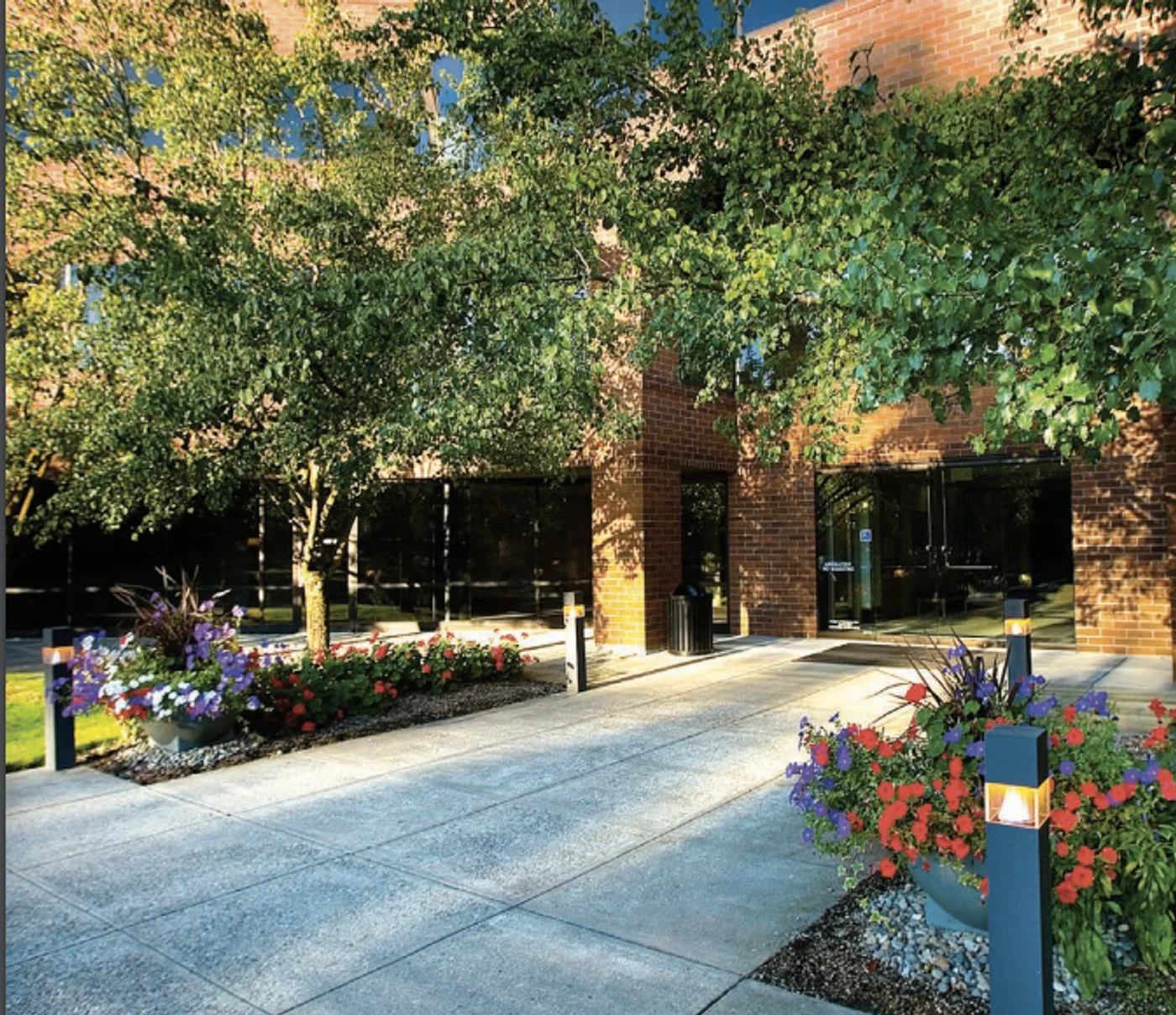 Photo 3 of 19515 North Creek Pkwy, Bothell, WA 98011