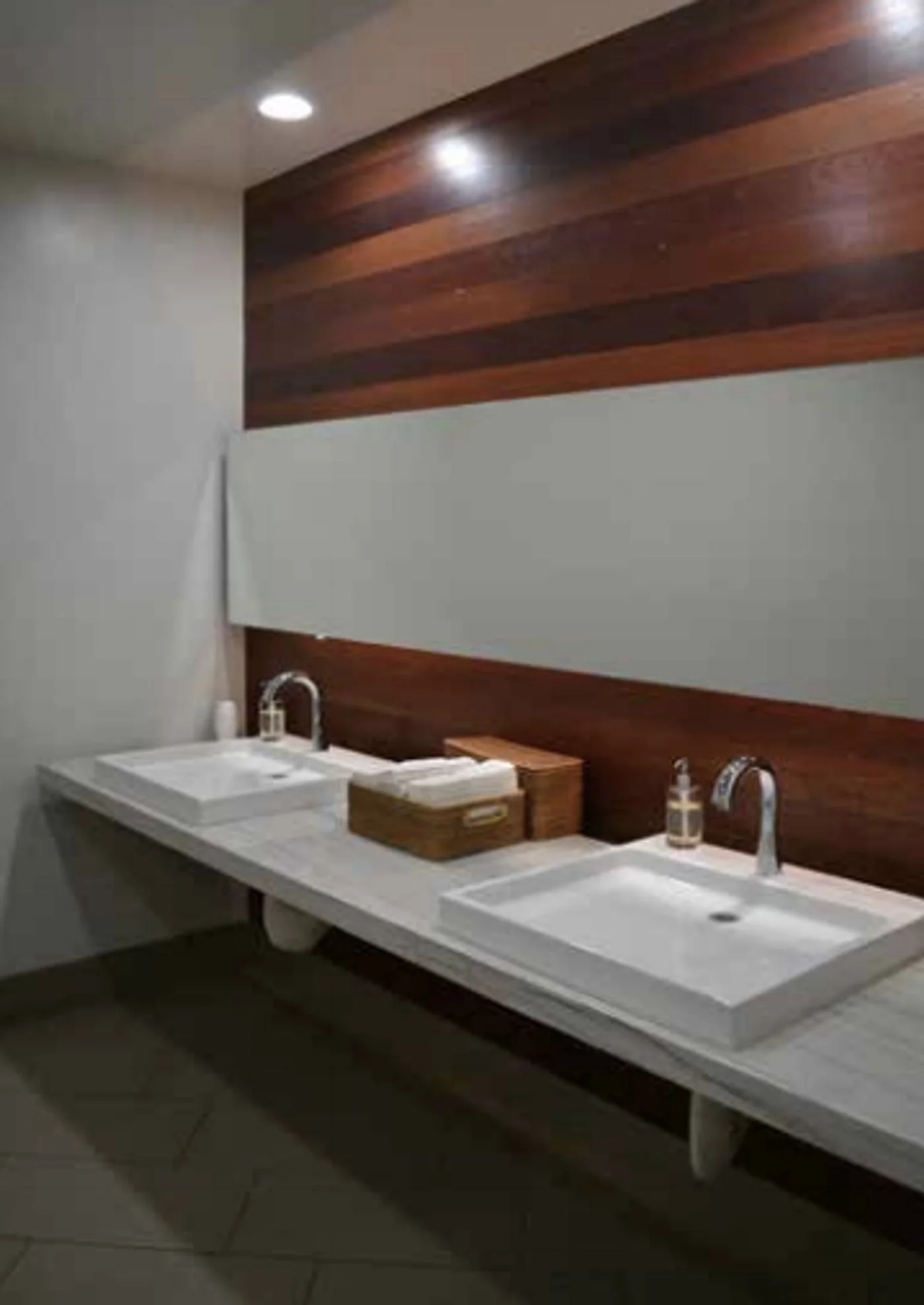 Photo 3 of 5151 Shoreham Pl, San Diego, CA 92122