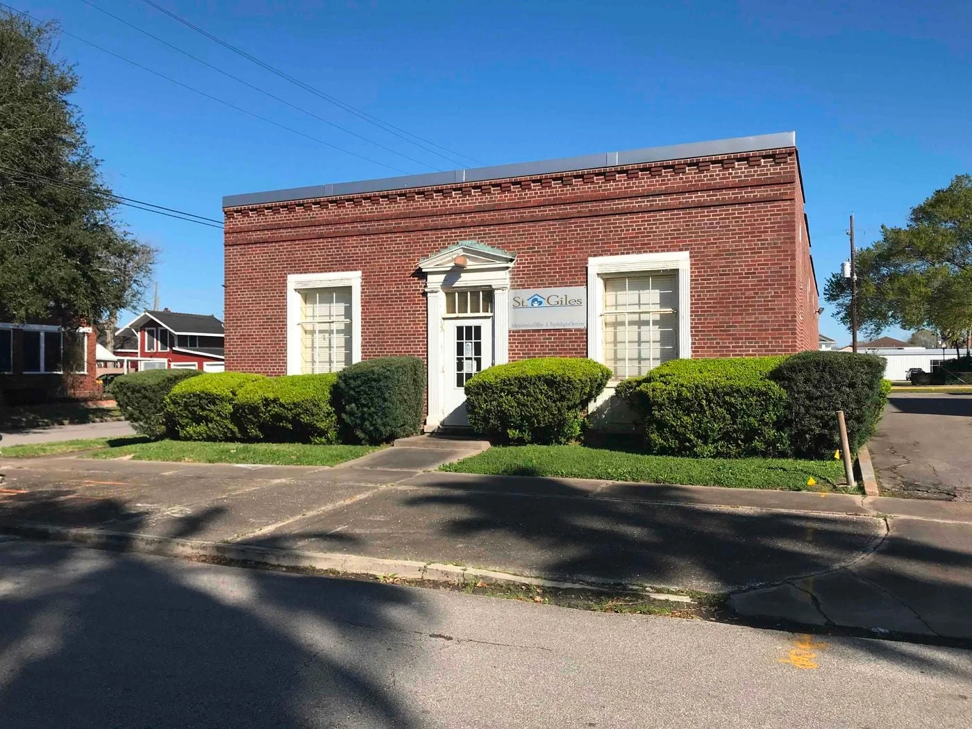 Photo 1 of 1890 Broadway St, Beaumont, TX 77701