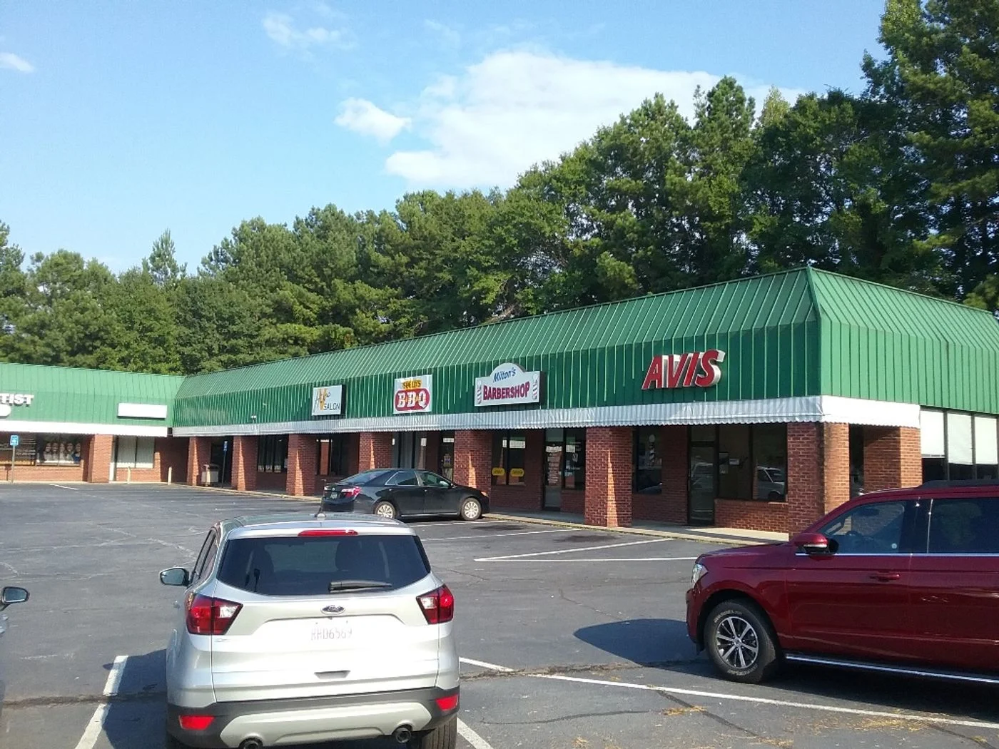 Photo-2 of 105 N 85 Pkwy, Fayetteville, GA 30214
