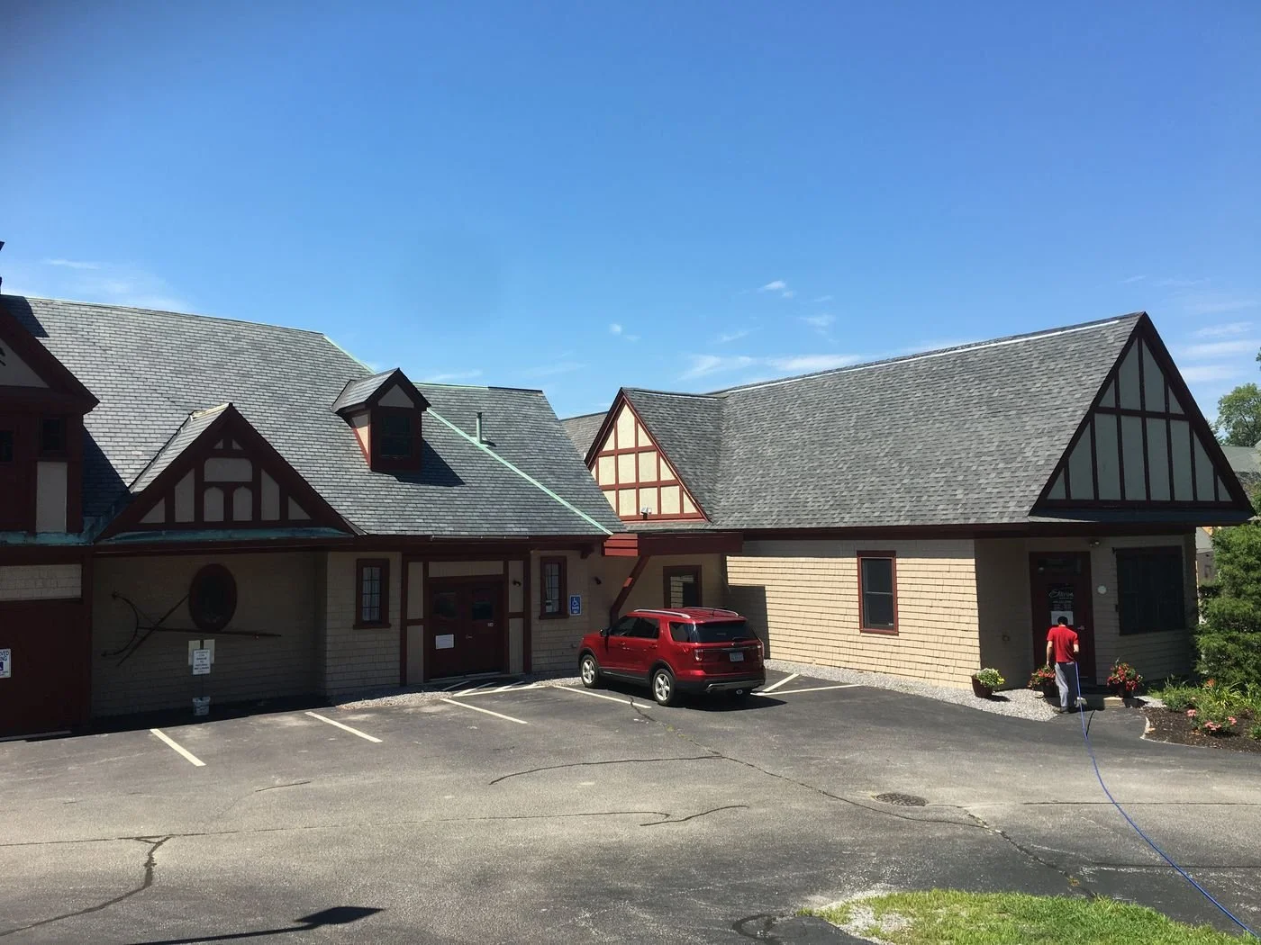 Photo-1 of 1800 Elm St, Manchester, NH 03104