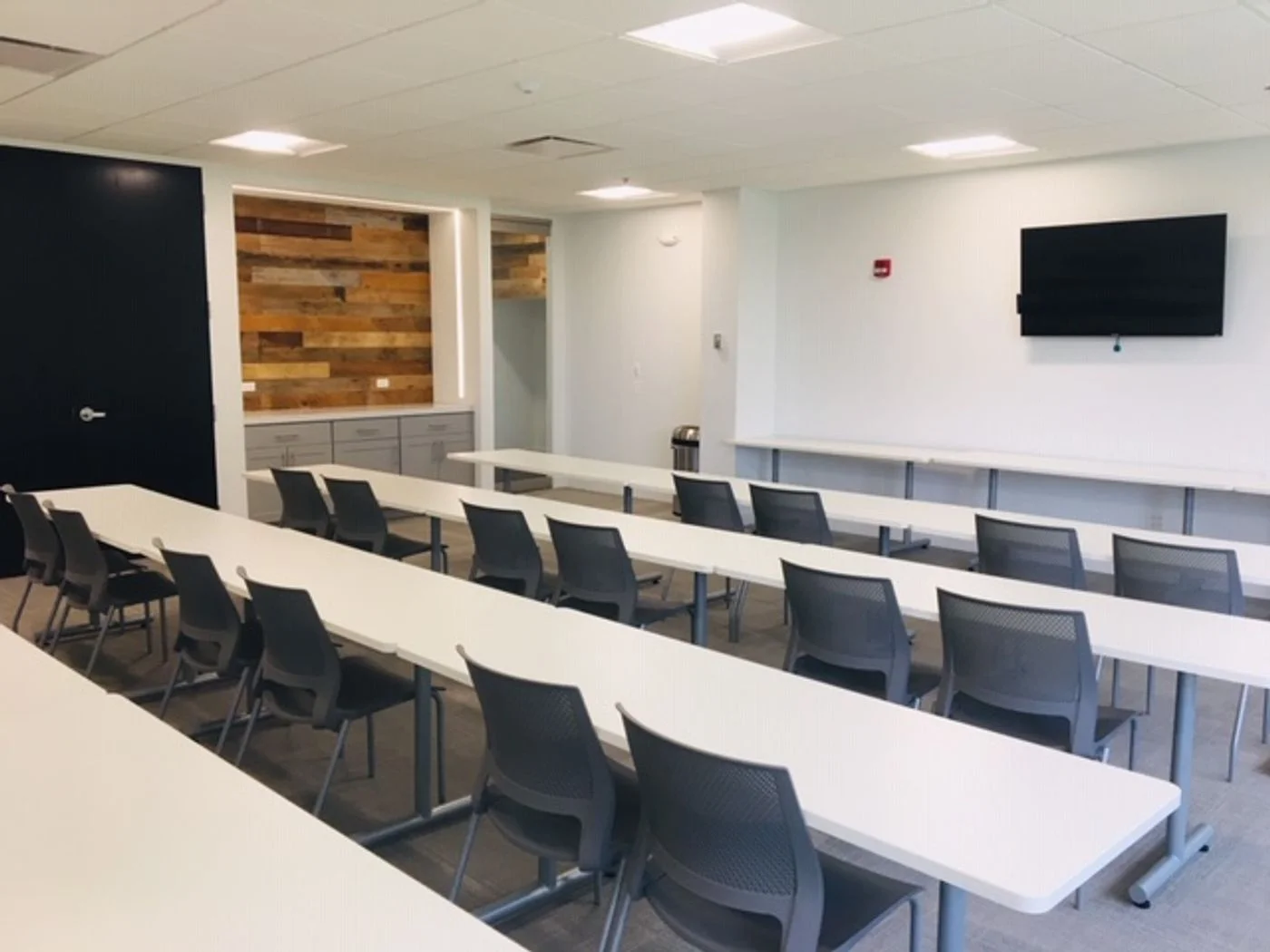 Photo 3 of 1821 Walden Office Sq, Schaumburg, IL 60173