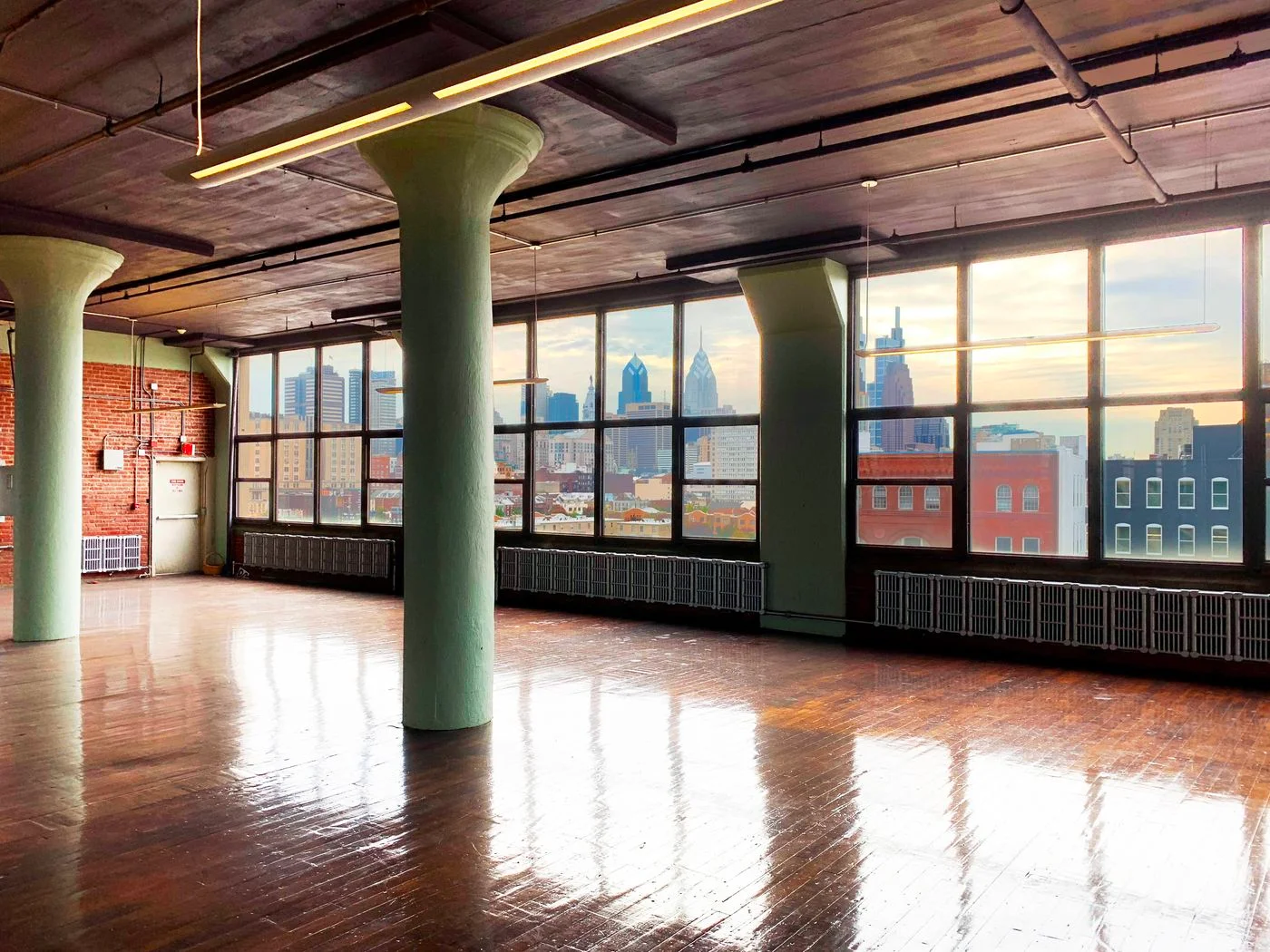 Photo-2 of 421 N 7th St, Philadelphia, PA 19123