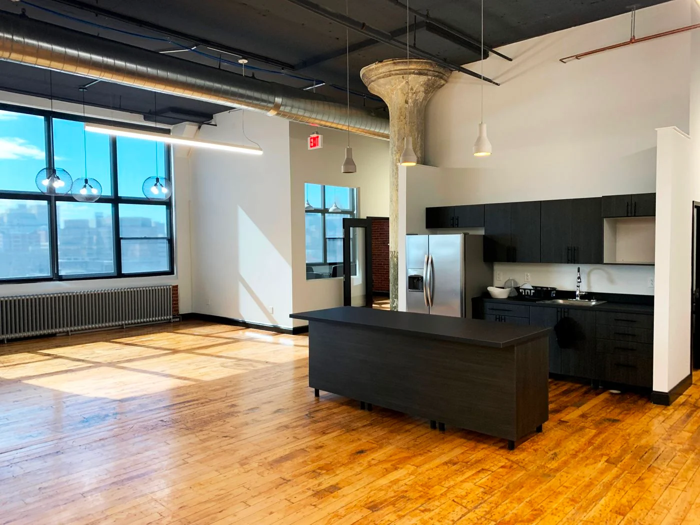 Photo-3 of 421 N 7th St, Philadelphia, PA 19123