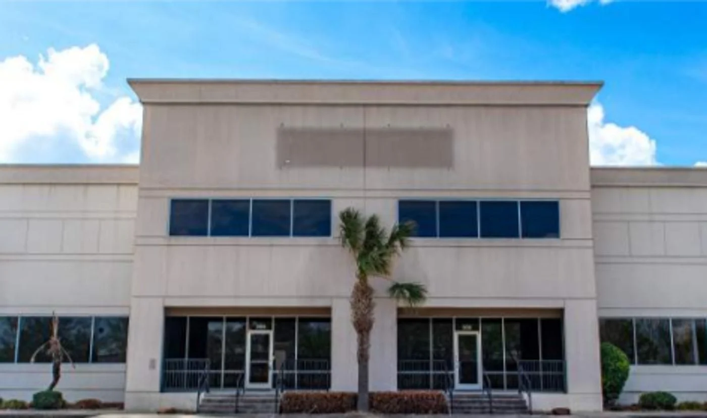 Photo 2 of 5821 W Sam Houston Pkwy N, Houston, TX 77041