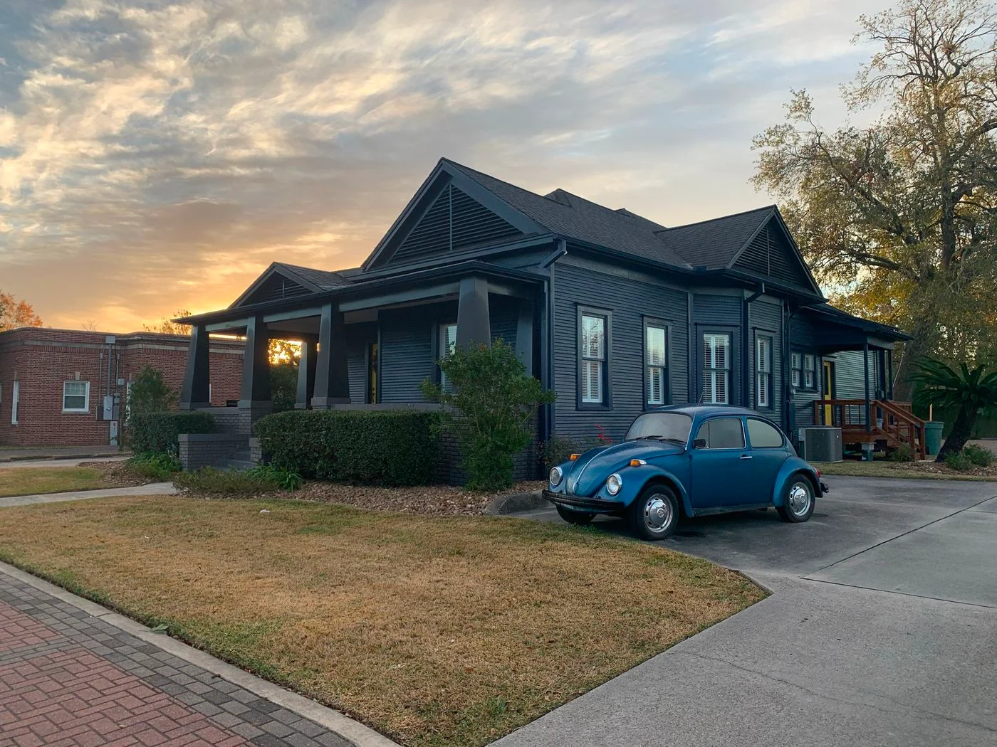 Photo 2 of 2467 Calder St, Beaumont, TX 77702