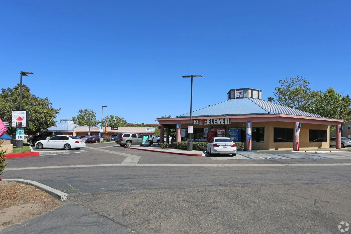 Photo 1 of 3175-3185 Midway Dr, San Diego, CA 92110