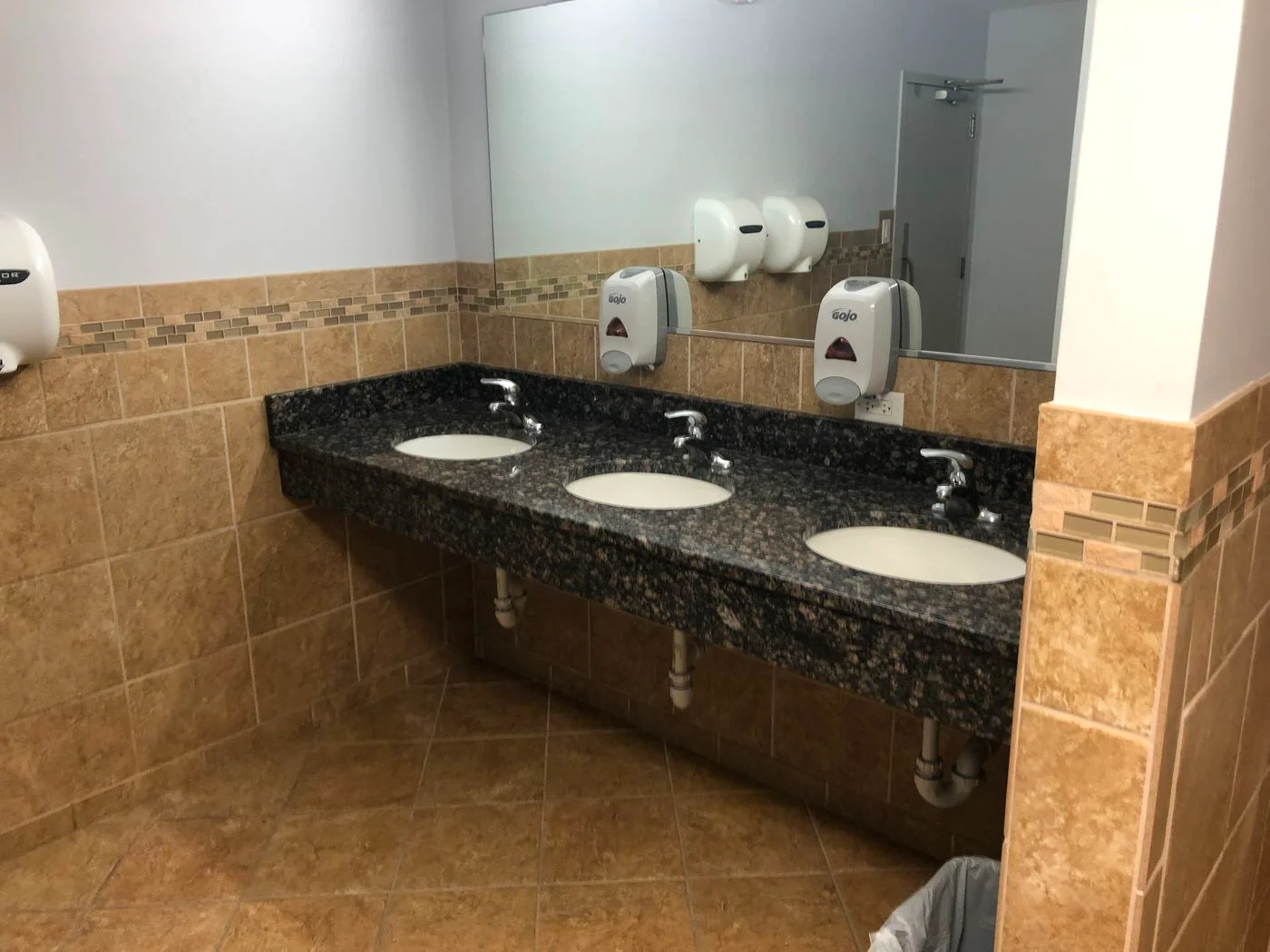 Photo 2 of 405 Washington Blvd, Mundelein, IL 60060