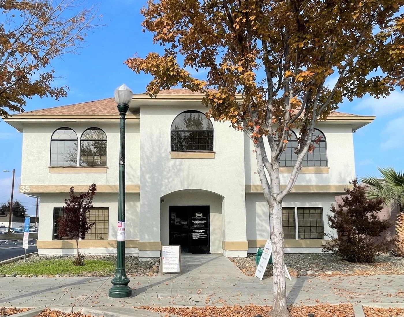 Photo 3 of 35 E 10th St, Tracy, CA 95376