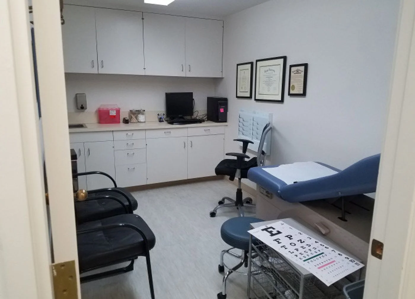 Photo 3 of 15611 Bel Red Rd, Bellevue, WA 98008