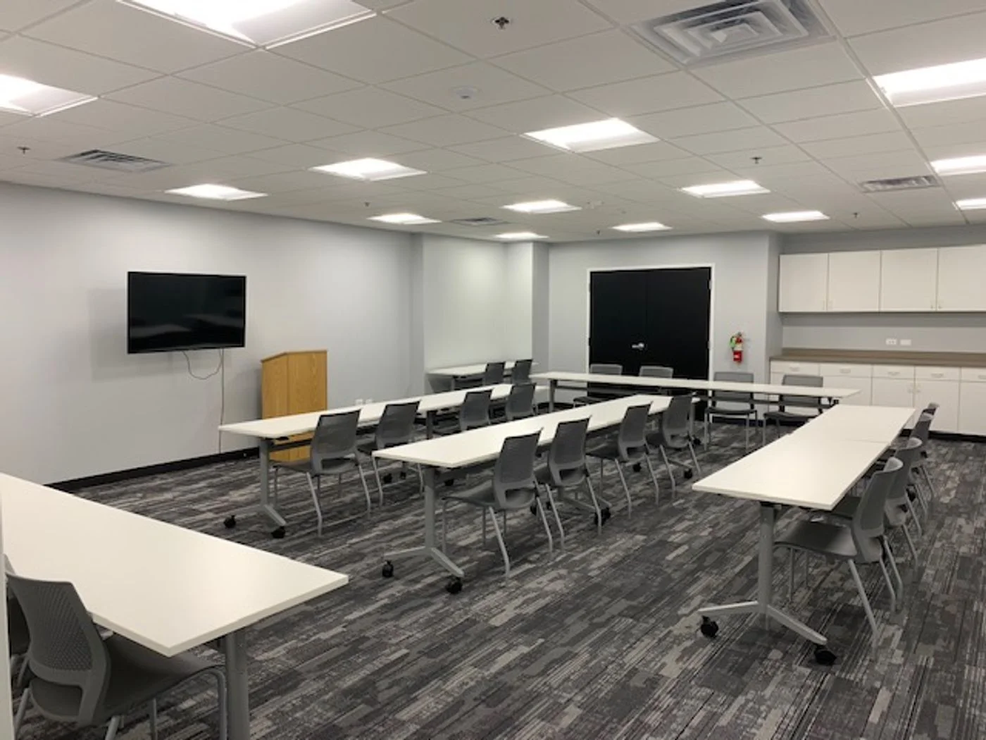 Photo 3 of 900-910 Skokie Blvd, Northbrook, IL 60062