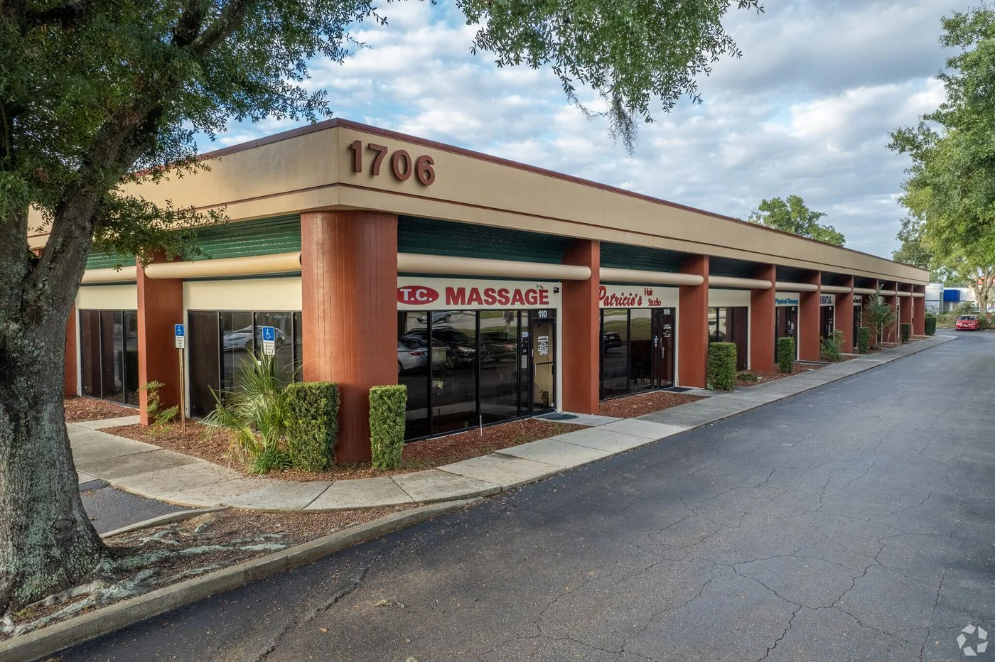 Photo-1 of 1706 E Semoran Blvd, Apopka, FL 32703