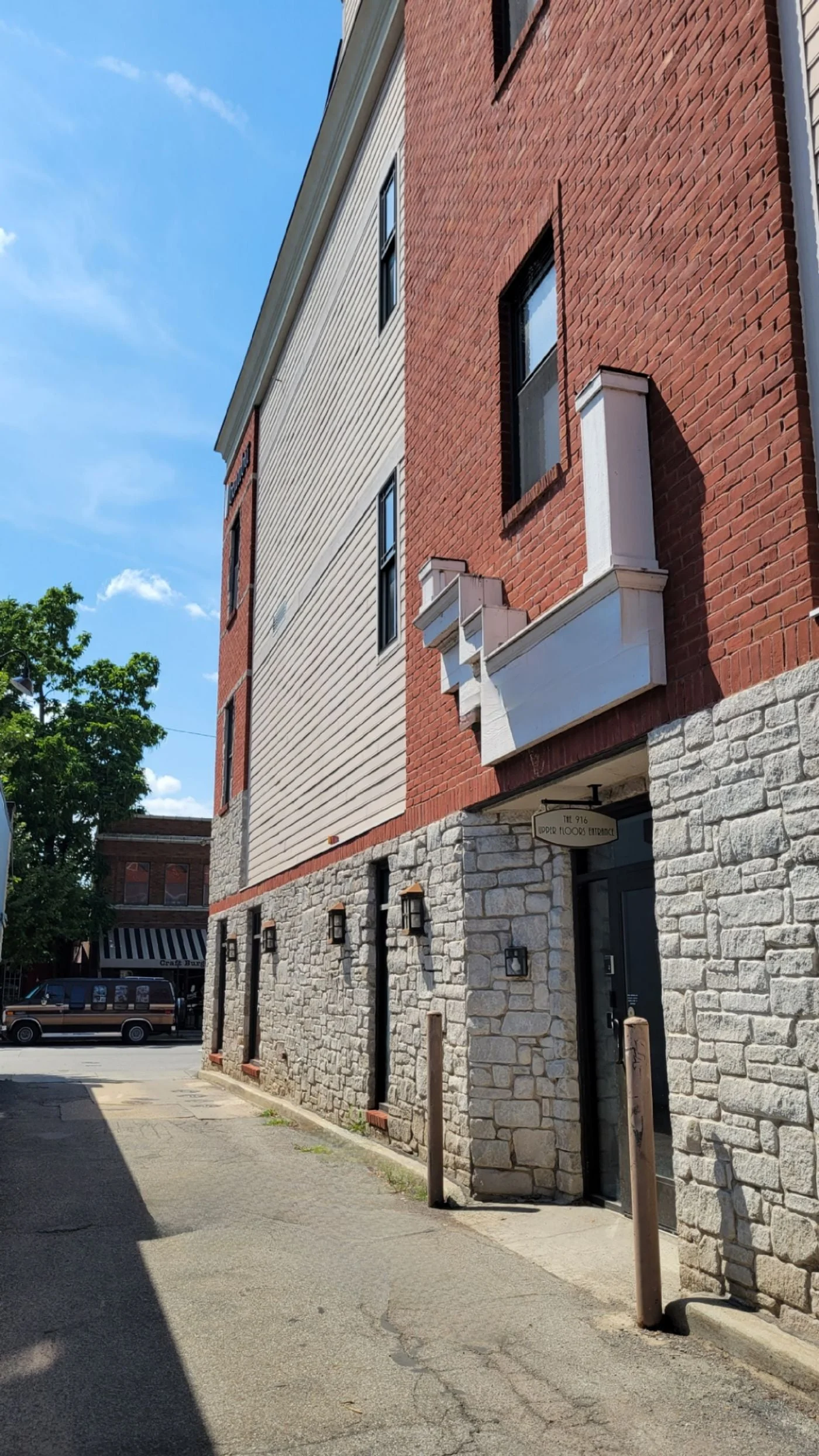 Photo 2 of 916 E Westfield Blvd, Indianapolis, IN 46220