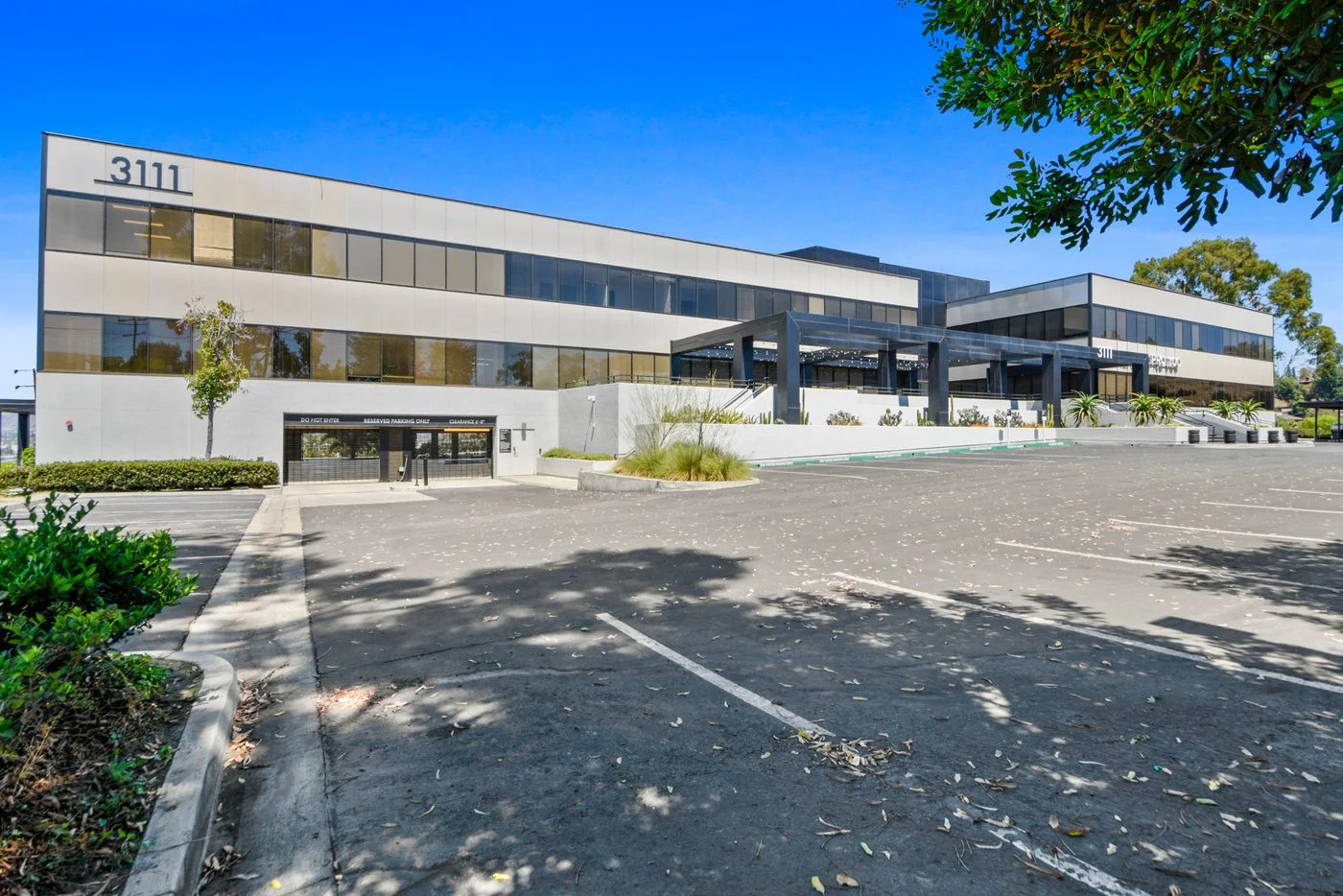 Photo 3 of 3111 N Tustin St, Orange, CA 92865