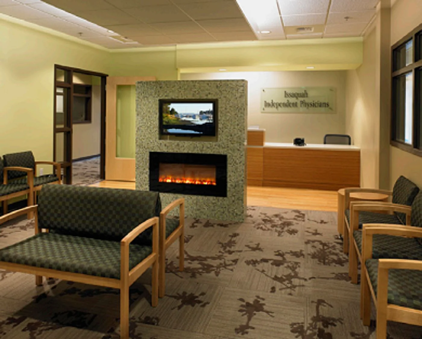 Photo 3 of 1301 4th Ave NW, Issaquah, WA 98027