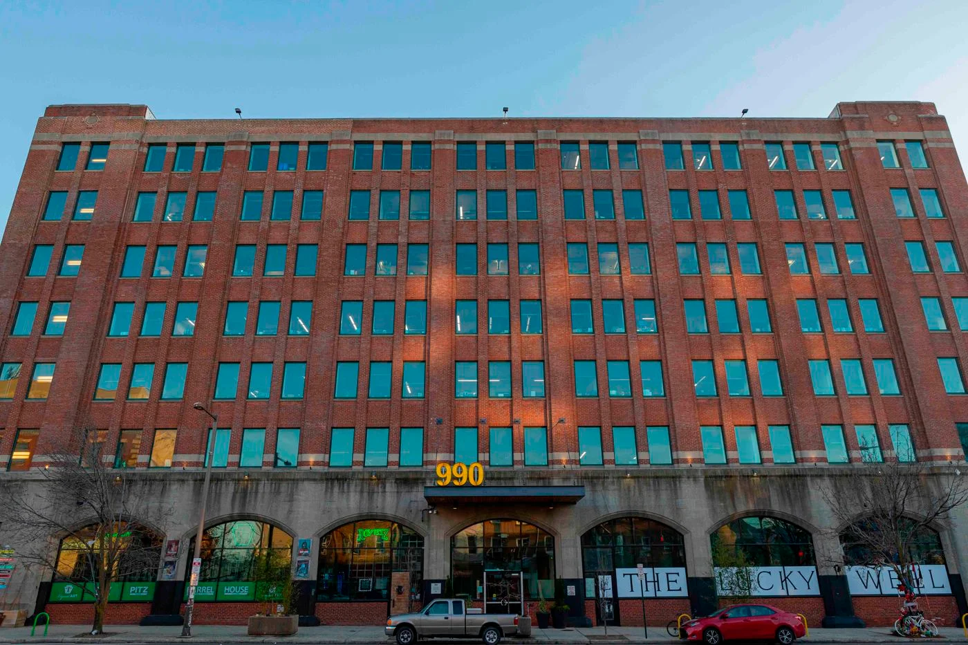 Photo-3 of 990 Spring Garden St, Philadelphia, PA 19123