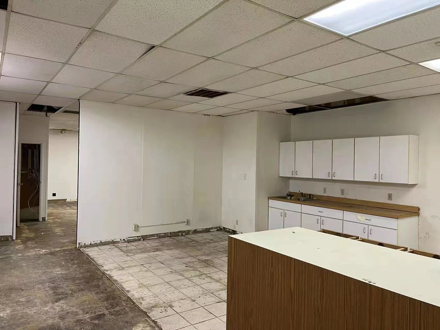 Photo-2 of 3222 S Martin Luther King Jr Blvd, Lansing, MI 48910