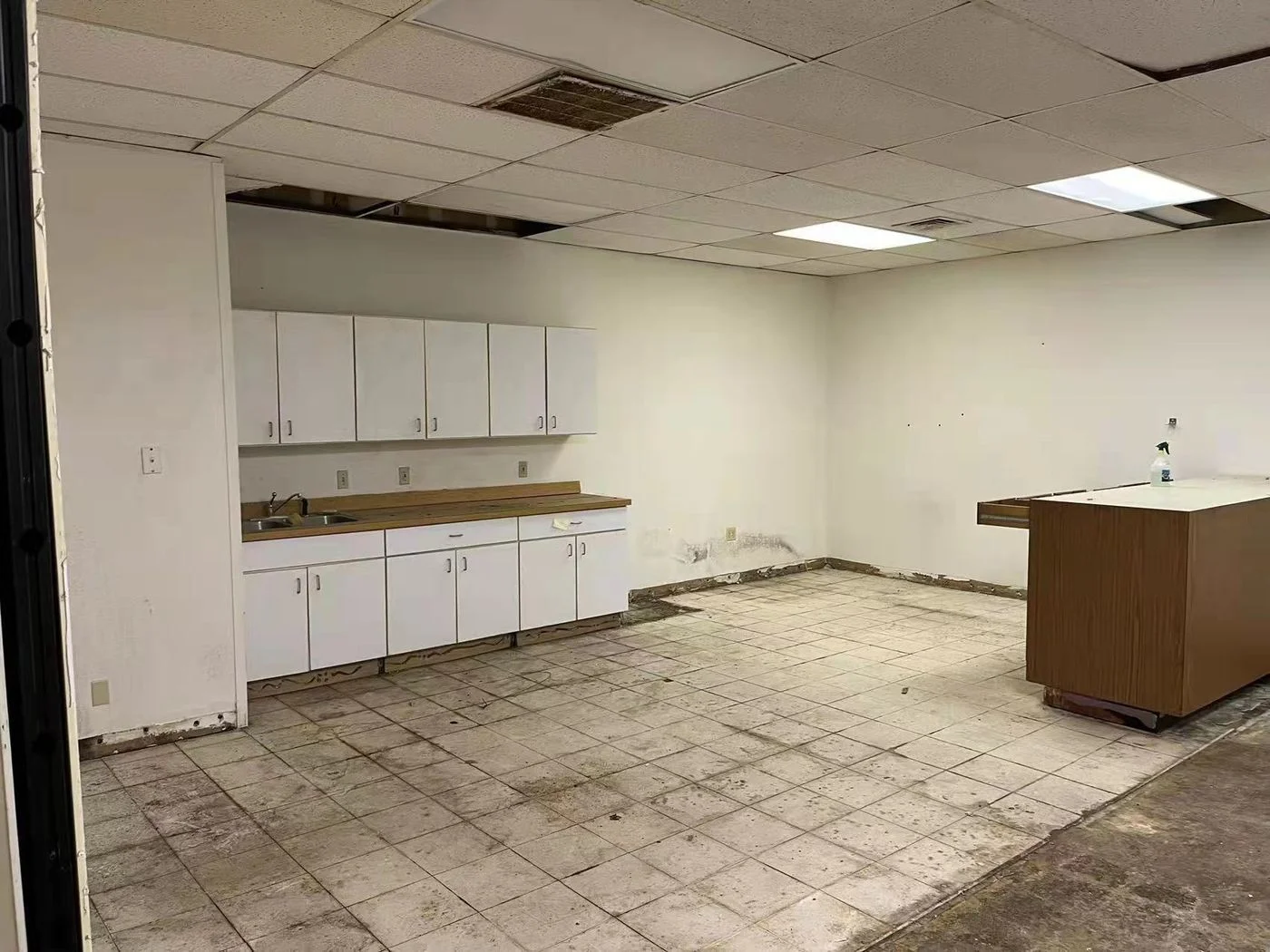 Photo-3 of 3222 S Martin Luther King Jr Blvd, Lansing, MI 48910