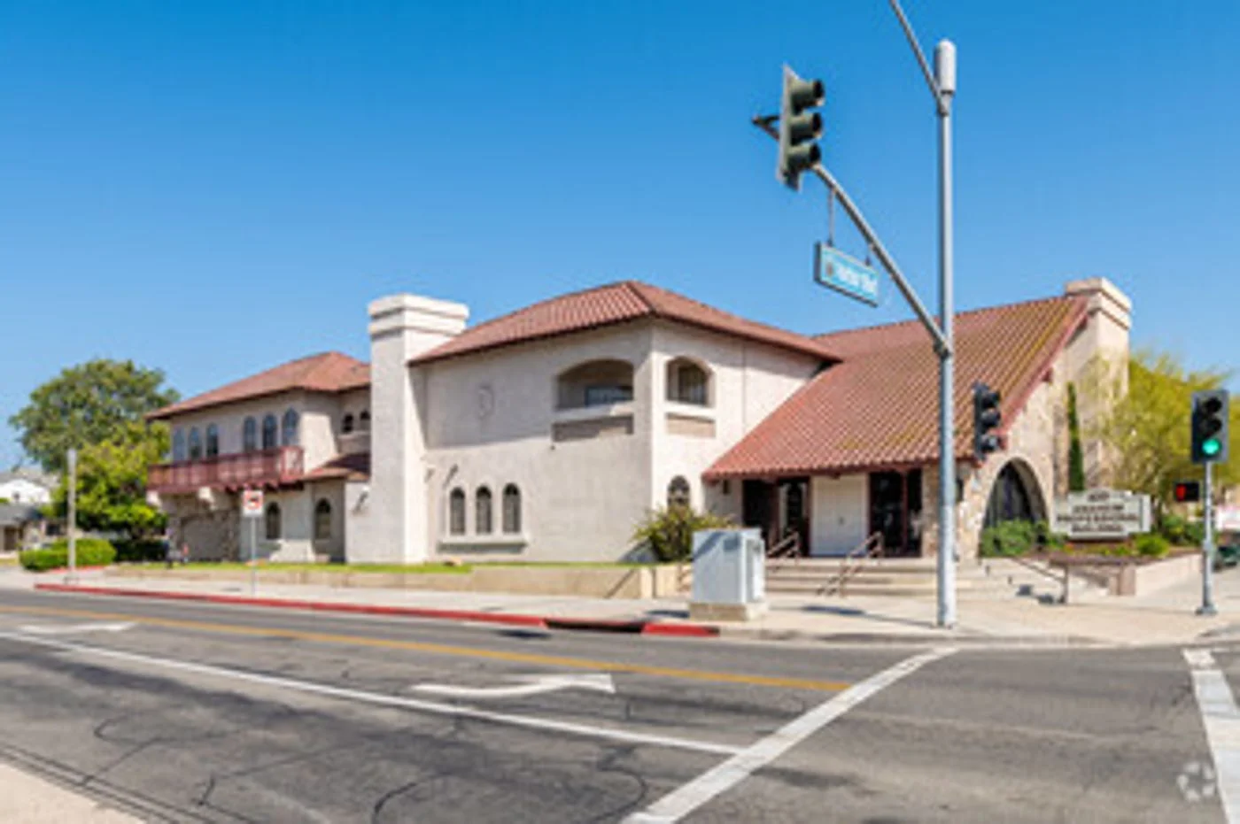 Photo-1 of 800 S Harbor Blvd, Anaheim, CA 92805