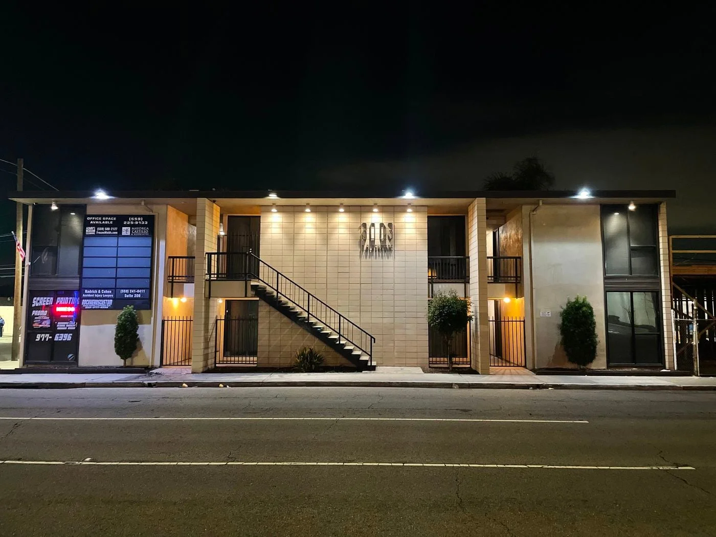 Photo 1 of 3003 N Blackstone Ave, Fresno, CA 93703