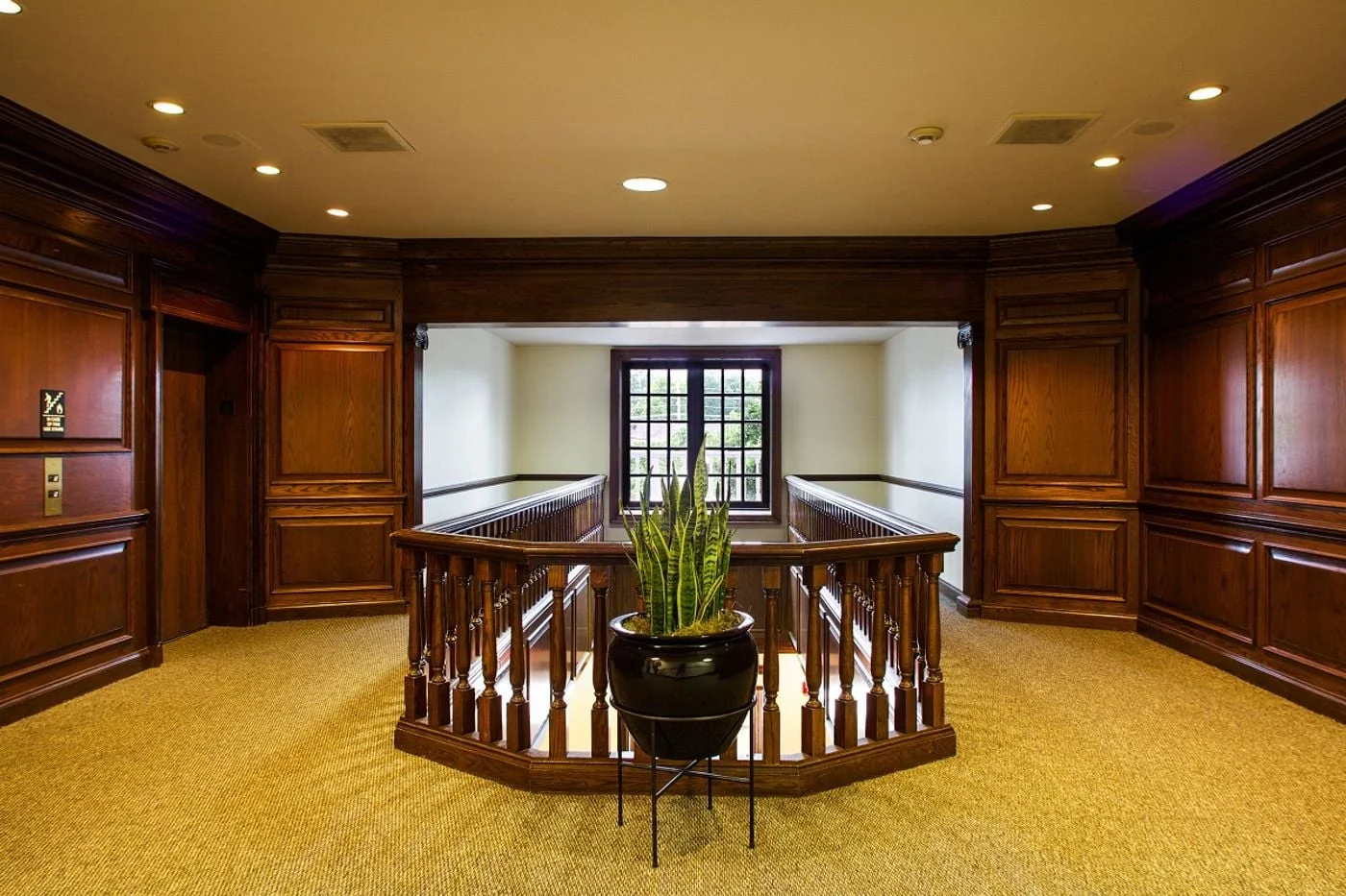 Photo 3 of 456 N New Ballas Rd, Creve Coeur, MO 63141