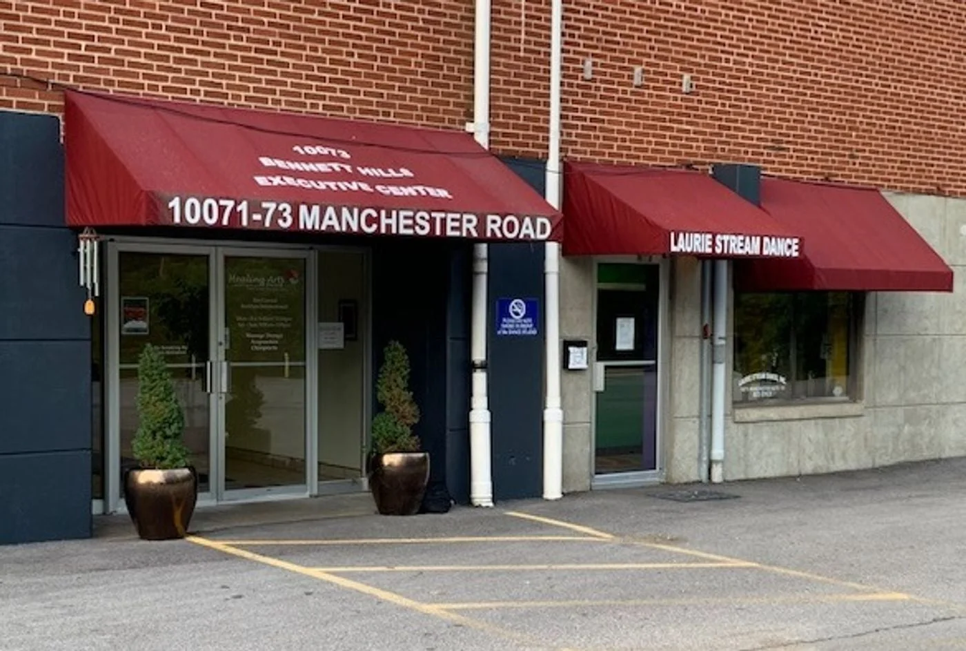 Photo 1 of 10073 Manchester Rd, Saint Louis, MO 63122