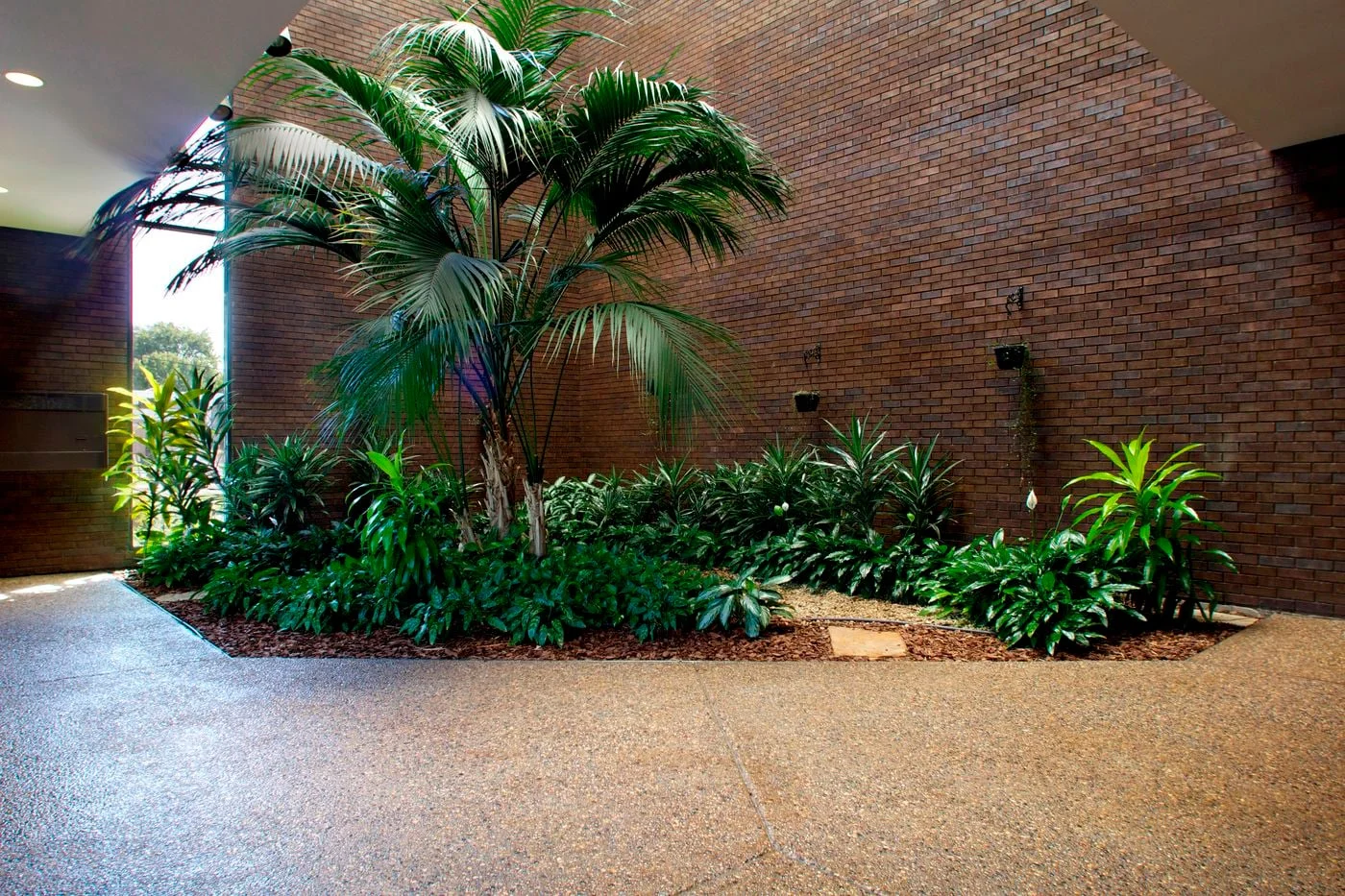 Photo 3 of 1065 Executive Parkway Dr, Creve Coeur, MO 63141