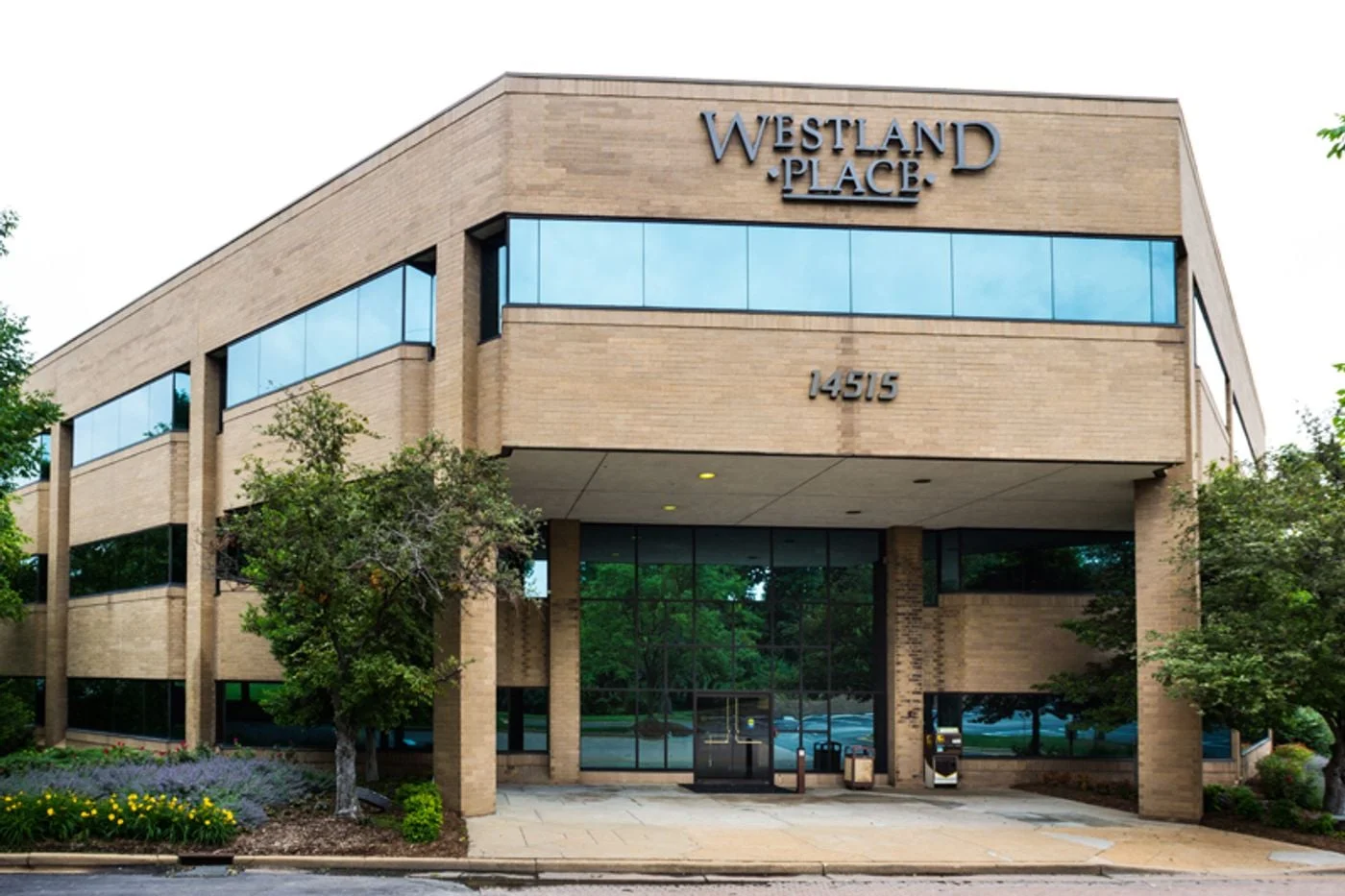 Photo 1 of 14515 North Outer 40 Rd, Chesterfield, MO 63017