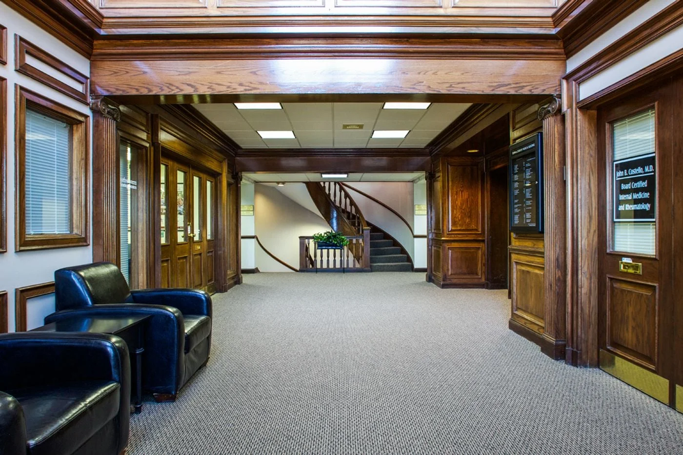 Photo 3 of 2821 N Ballas Rd, Saint Louis, MO 63131