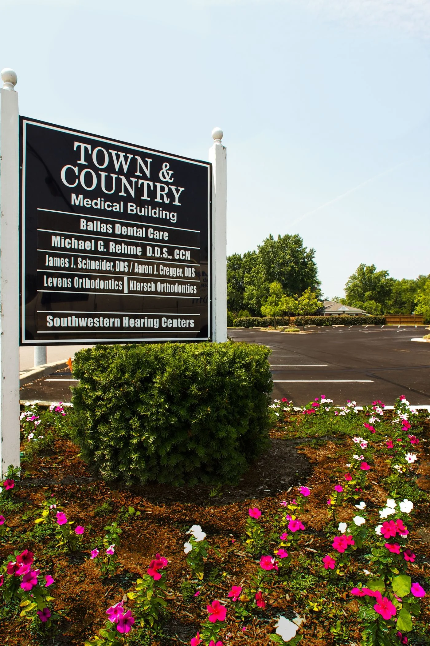 Photo 2 of 2821 N Ballas Rd, Saint Louis, MO 63131