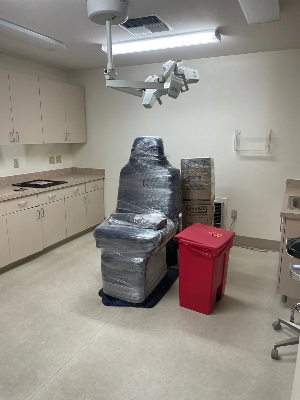 Photo 2 of 12612 SE Stark St, Portland, OR 97233