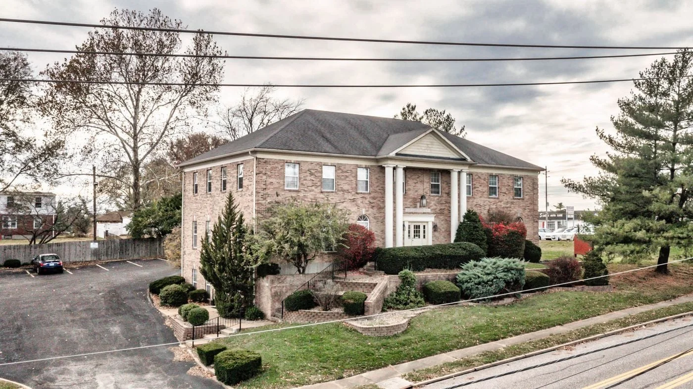 Photo 1 of 116 Cliff Cave Rd, Saint Louis, MO 63129