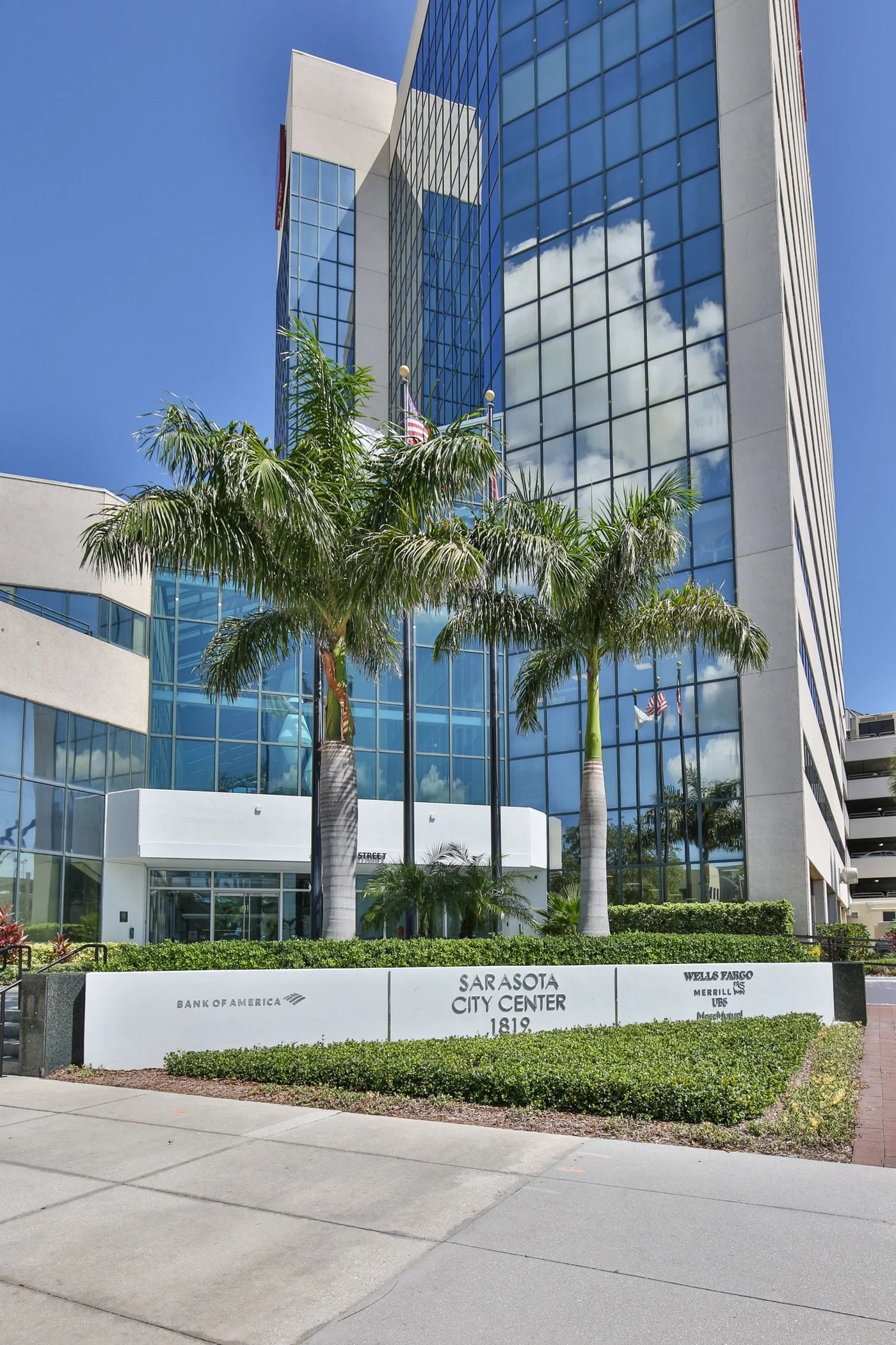 Photo 1 of 1819 Main St, Sarasota, FL 34236