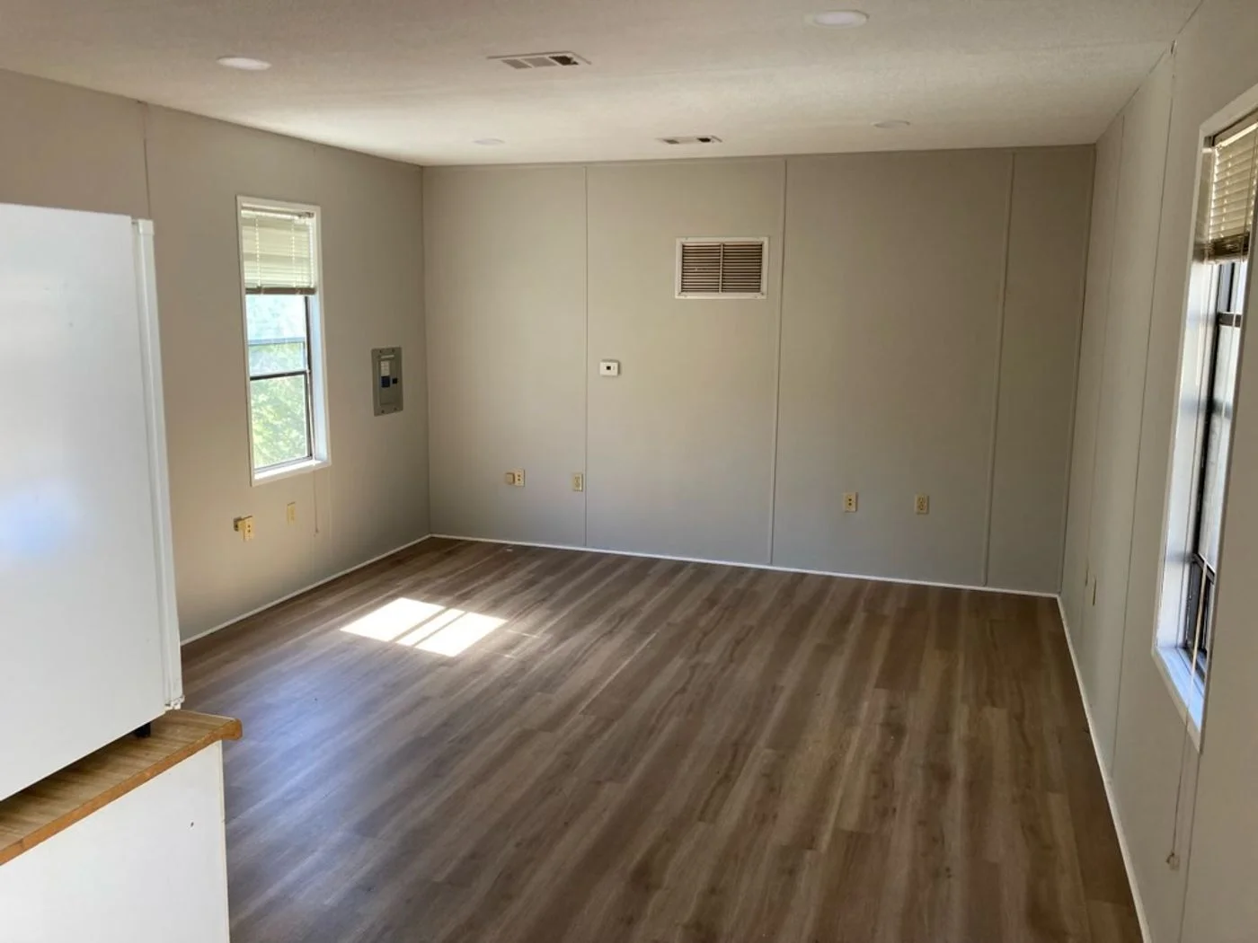 Photo-3 of 5499 Jonesboro Rd, Morrow, GA 30260