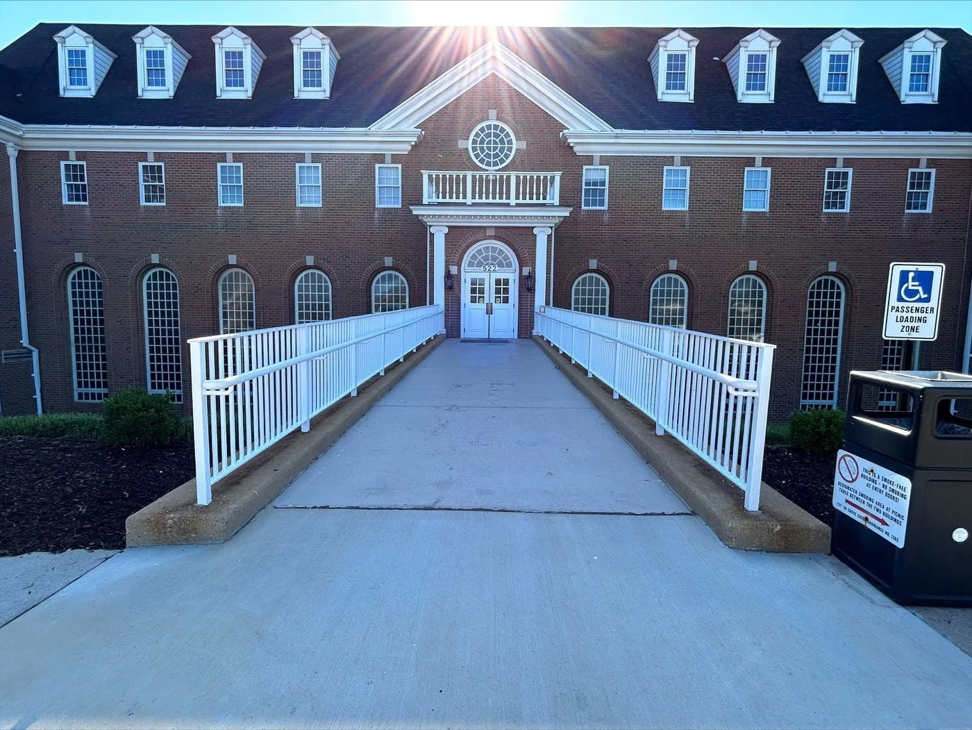 Photo 1 of 522 N New Ballas Rd, Creve Coeur, MO 63141