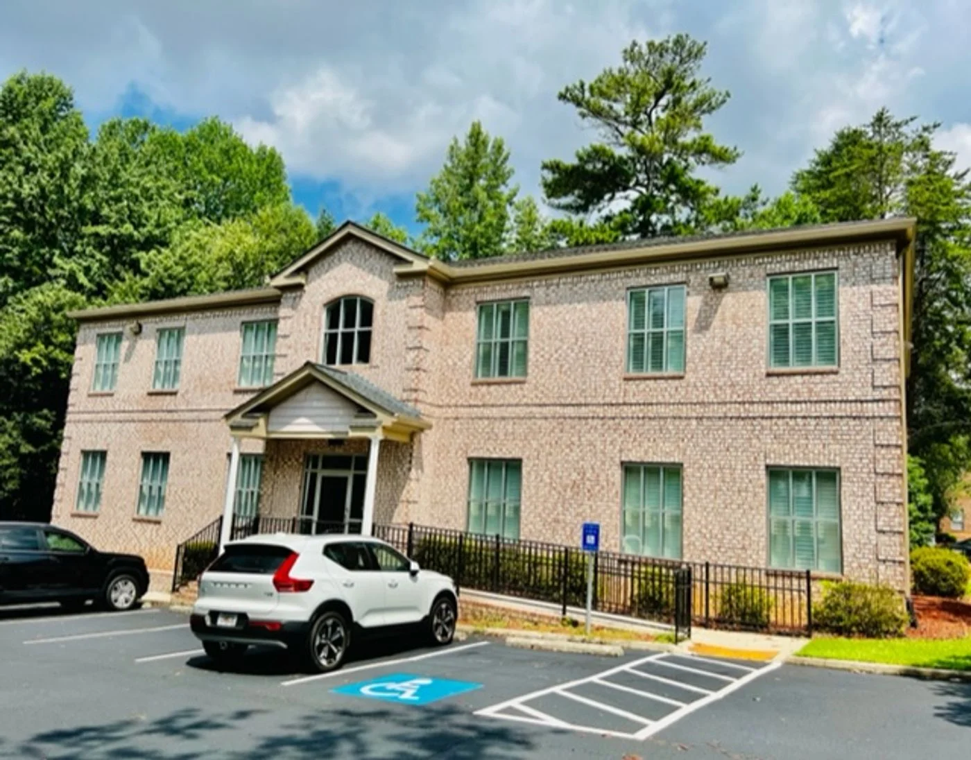 Photo 1 of 4652 Lawrenceville Hwy NW, Lilburn, GA 30047