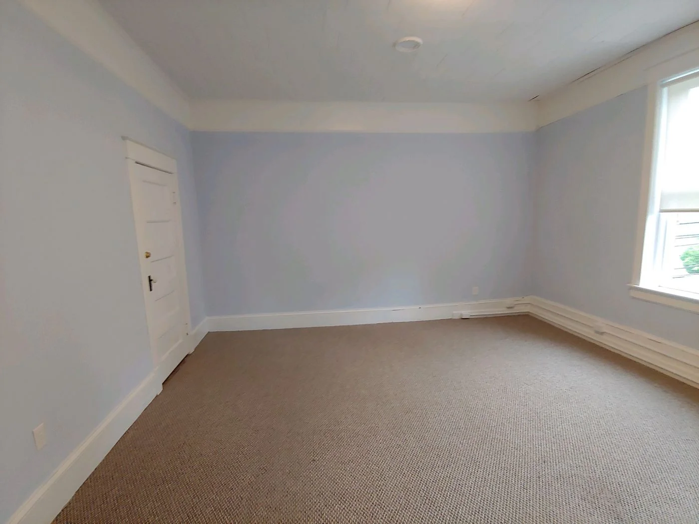 Photo 3 of 112 Court St NE, Abingdon, VA 24210