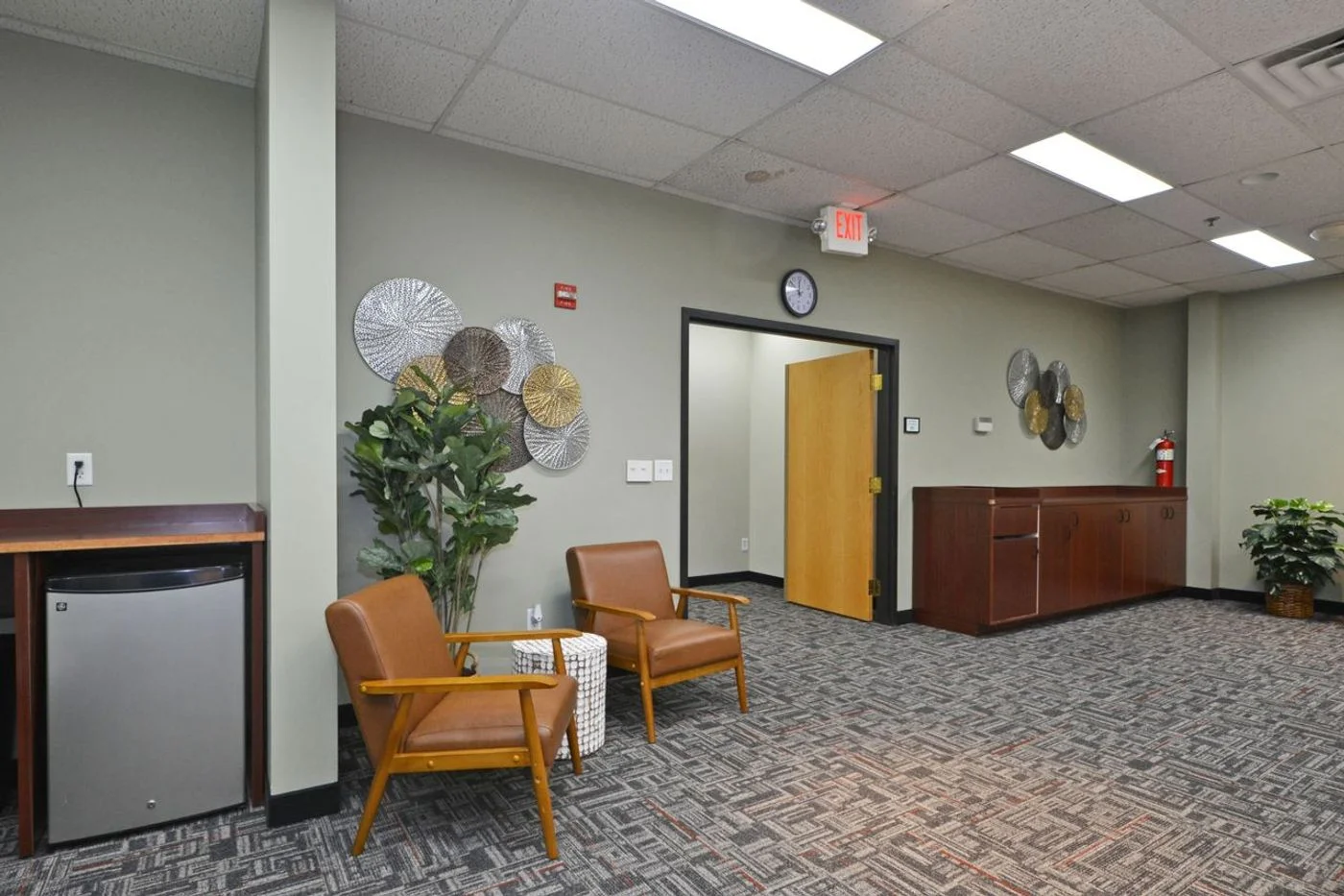 Photo 3 of 9220 Bass Lake Road, New Hope, MN 55428