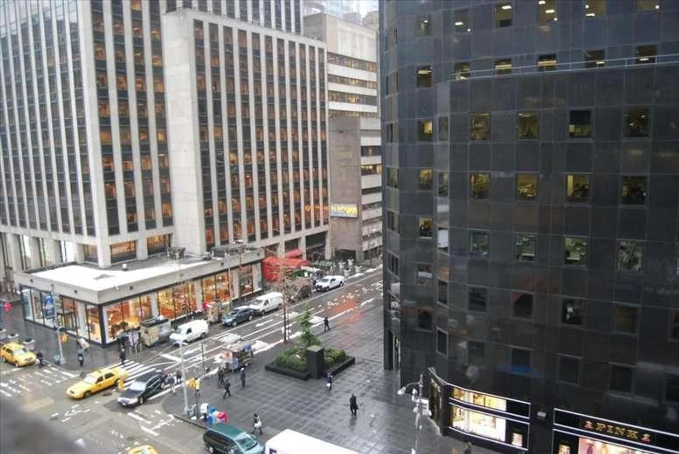 Photo 2 of 32 W 39th St Fl 4, New York, NY 10018