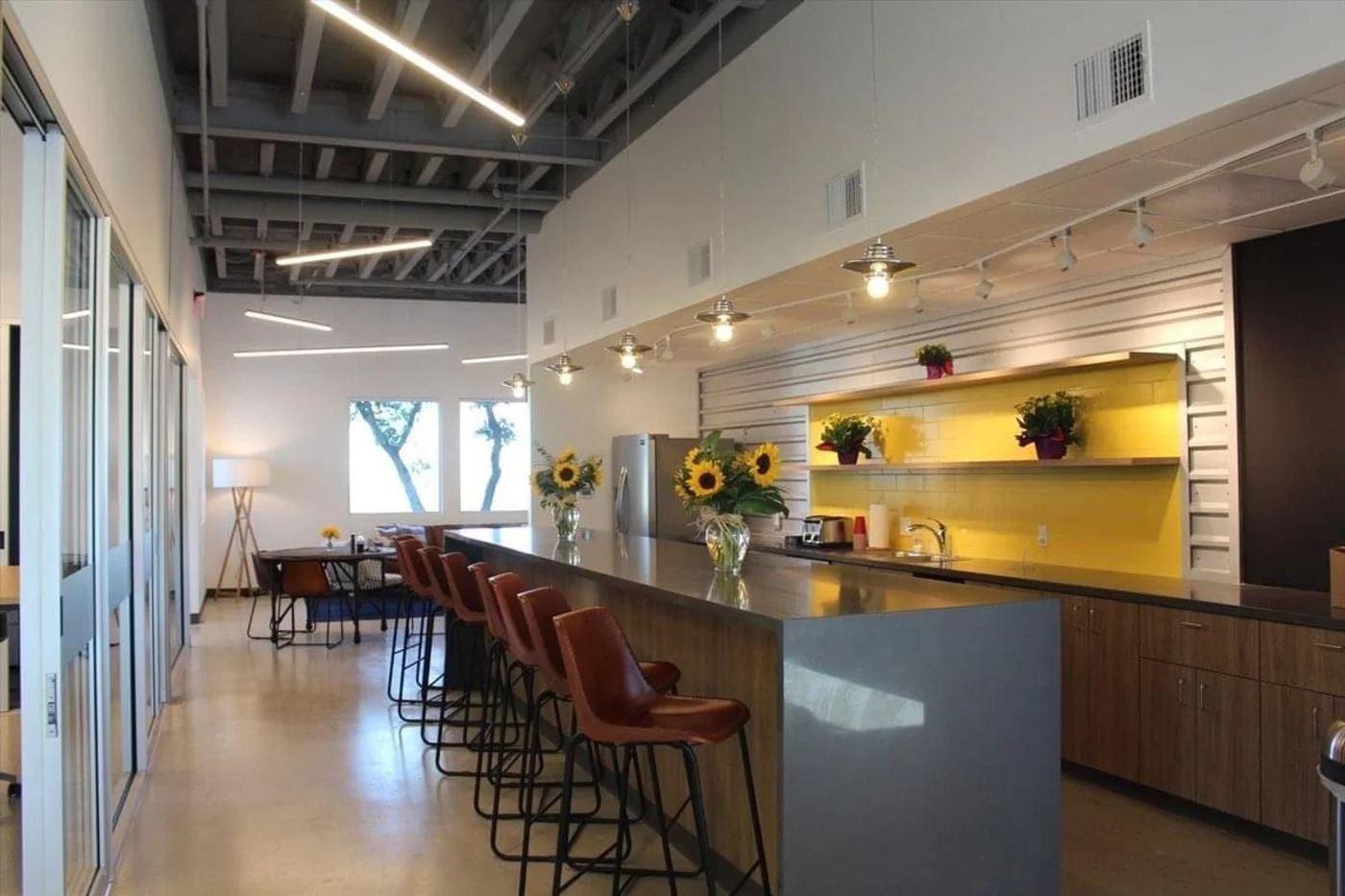 Photo 3 of 18911 Hardy Oak Blvd, San Antonio, TX 78258