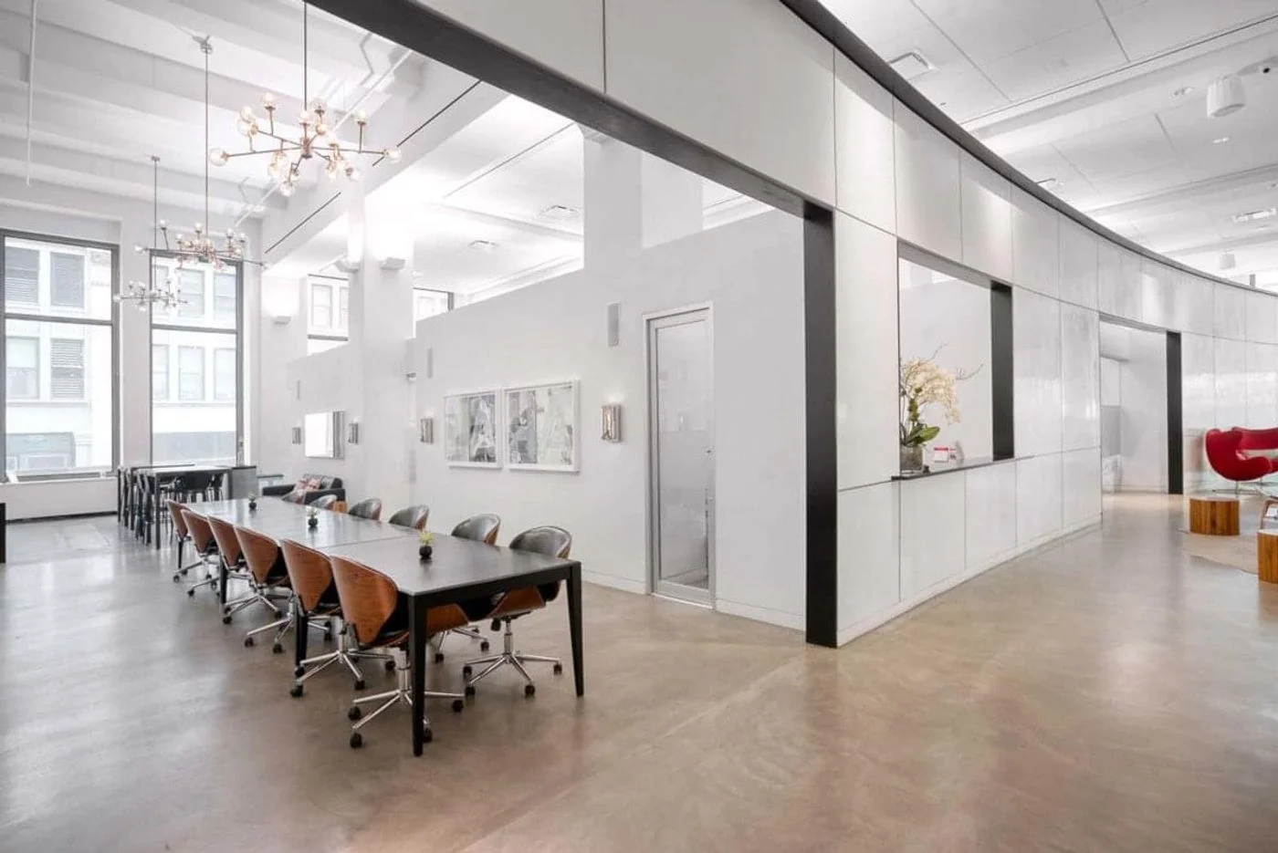 Photo 2 of 530 7th Ave Fl M1, New York, NY 10018