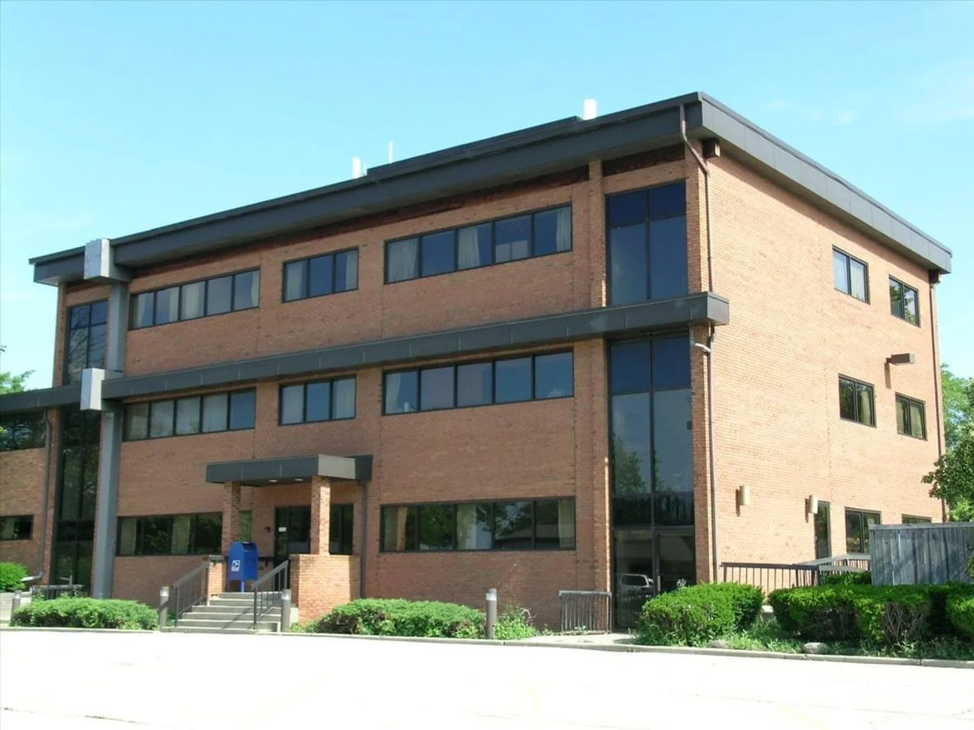 Photo 1 of 1939 Waukegan Rd Ste 300, Glenview, IL 60025