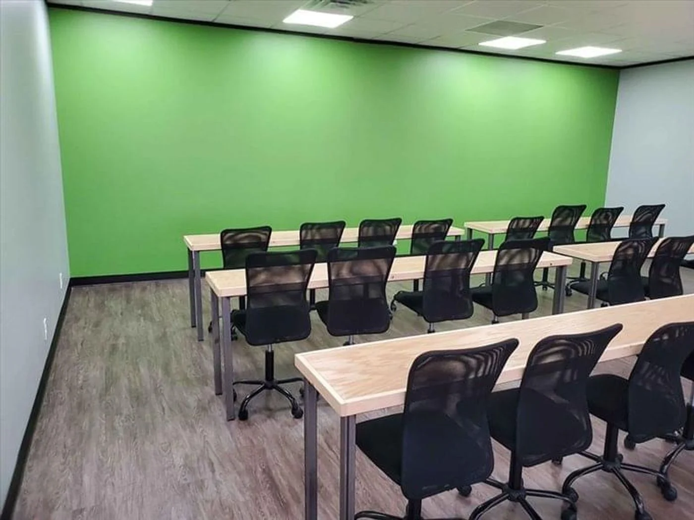 Photo 3 of 7207 Regency Square Blvd, Houston, TX 77036