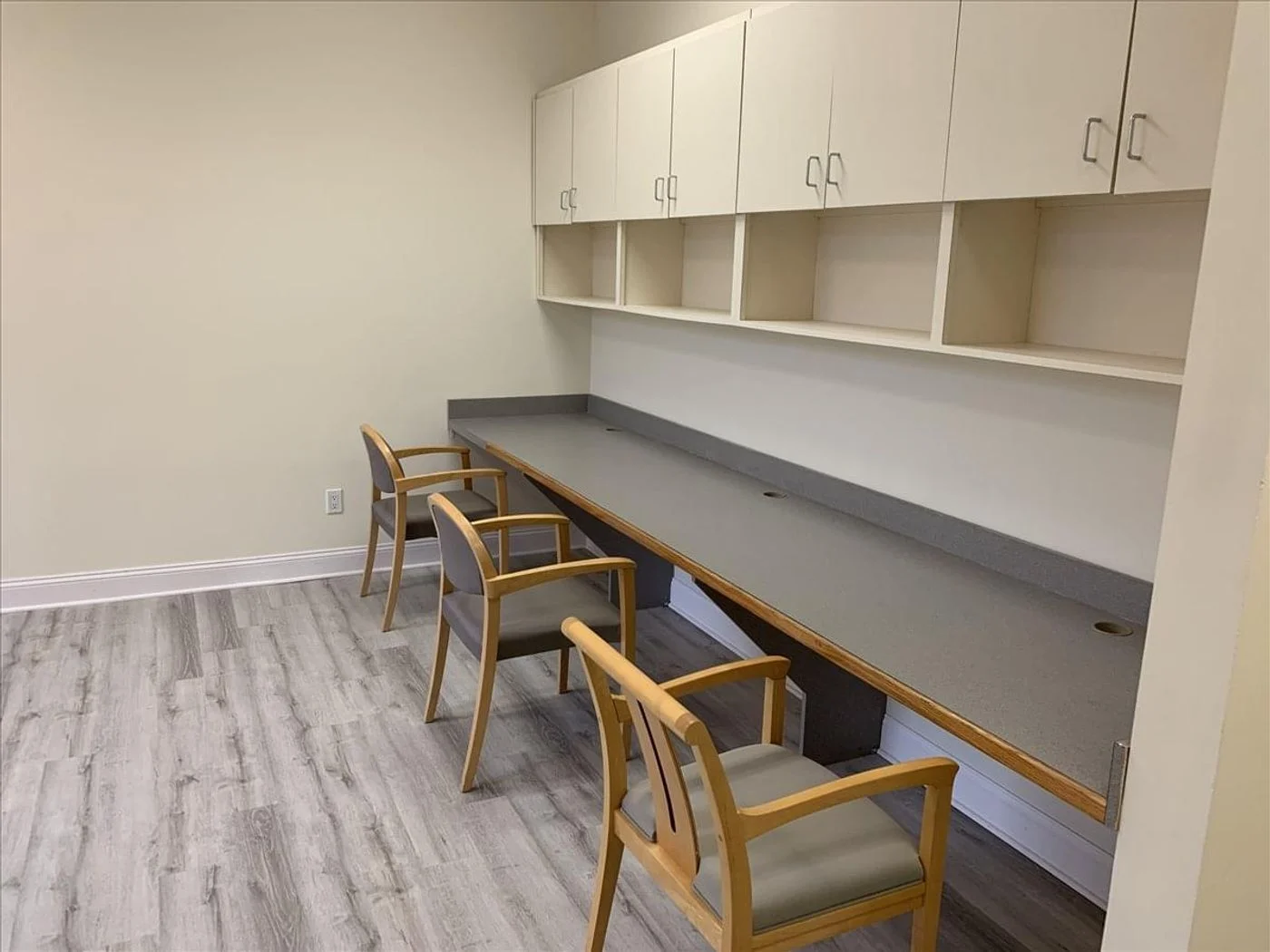 Photo-2 of 177 W Putnam Ave, Greenwich, CT 06830