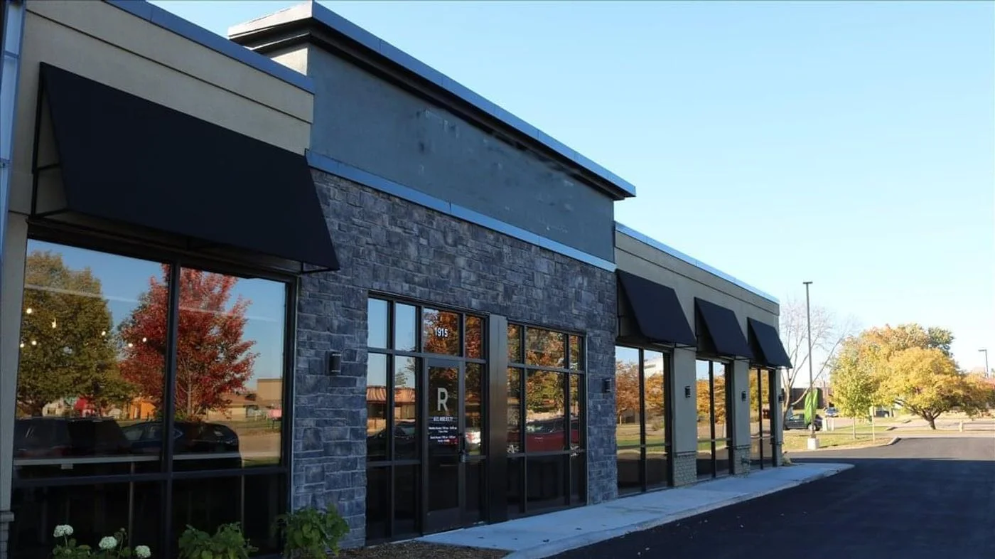 Photo-1 of 1915 Highway 36 W, Roseville, MN 55113