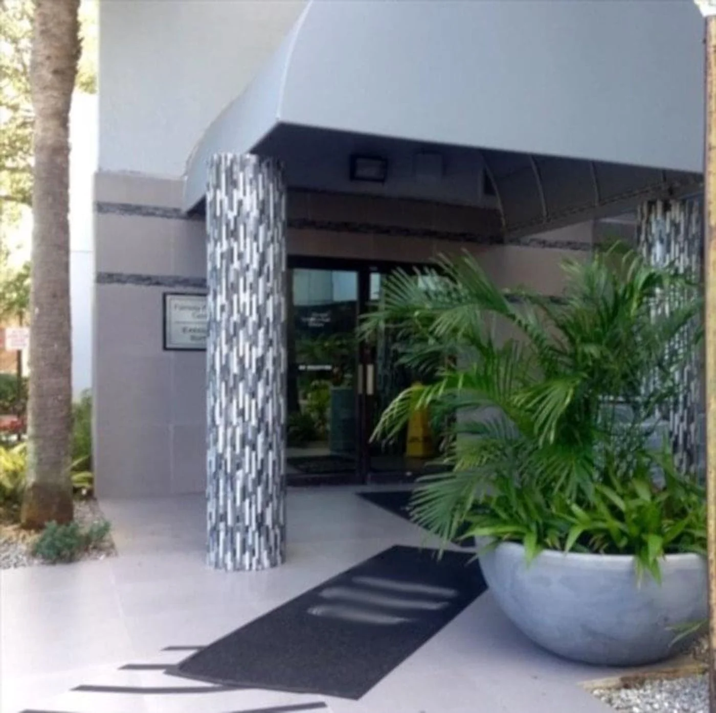 Photo-3 of 10 Fairway Drive Deerfield Beach, Deerfield Beach, FL 33441