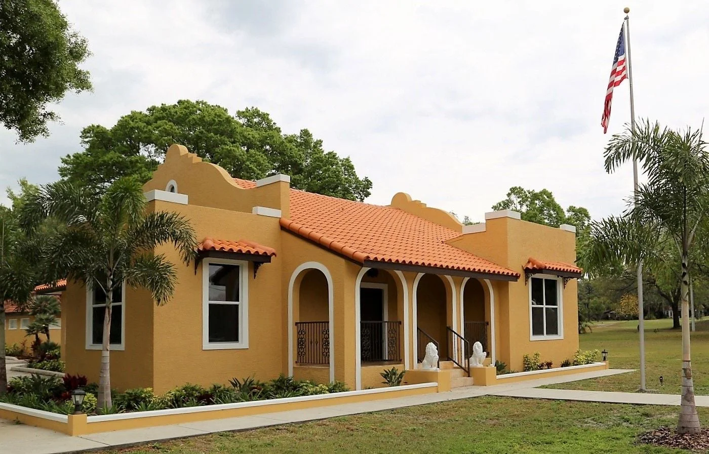 Photo 1 of 306 Bullard Pkwy, Temple Terrace, FL 33617