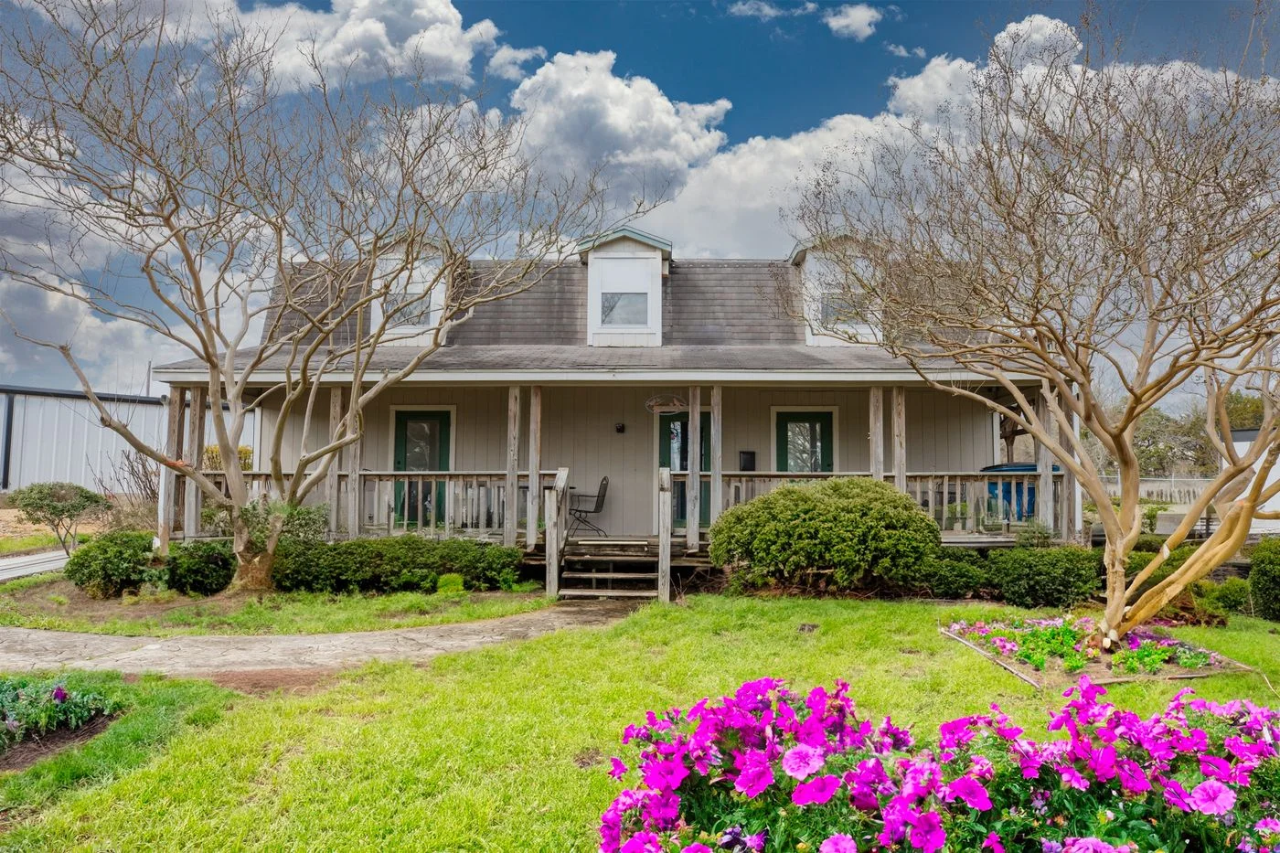 Photo 2 of 23995 Bat Cave Rd, San Antonio, TX 78266