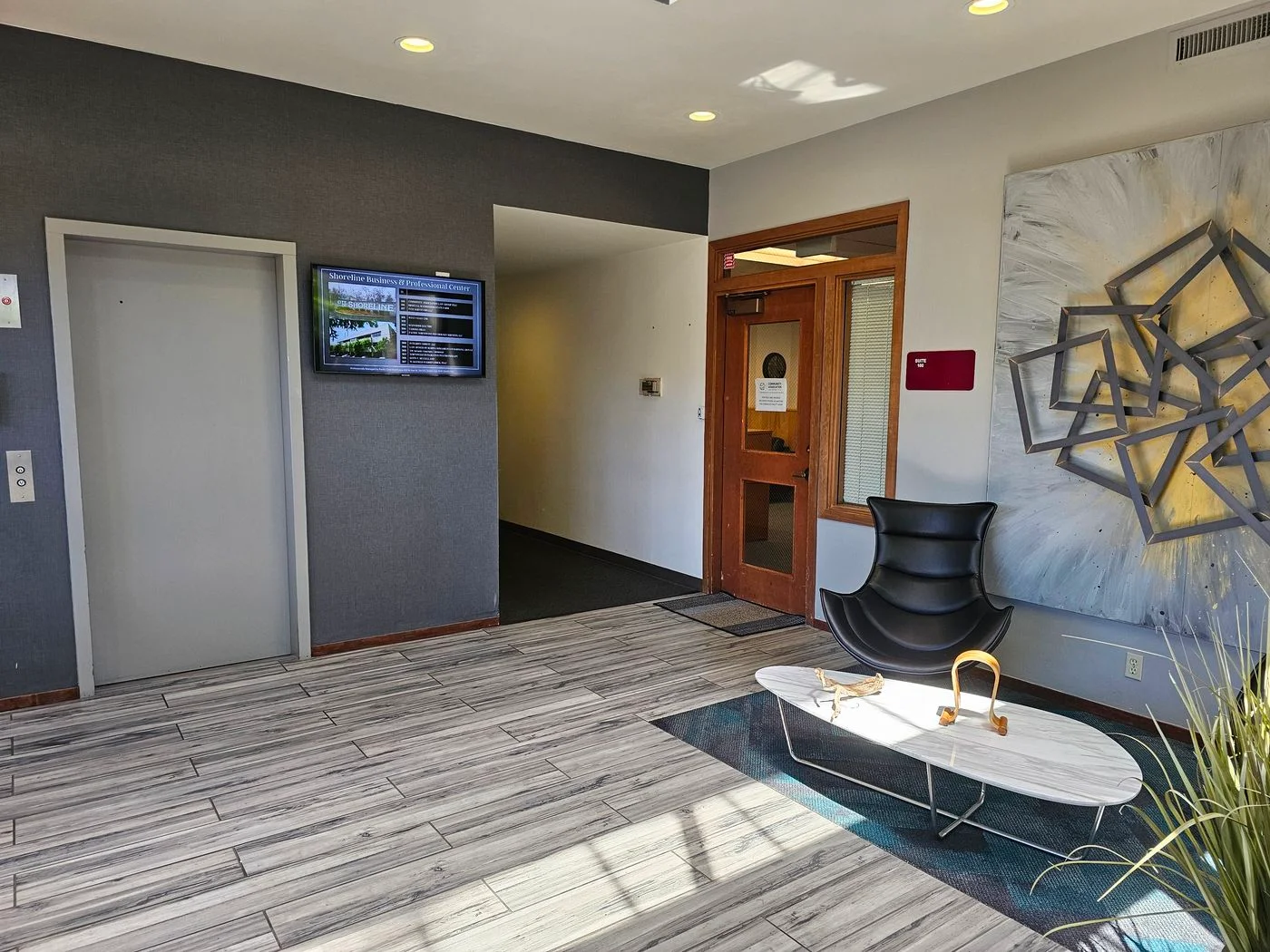 Photo 3 of 17544 Midvale Ave N, Shoreline, WA 98133