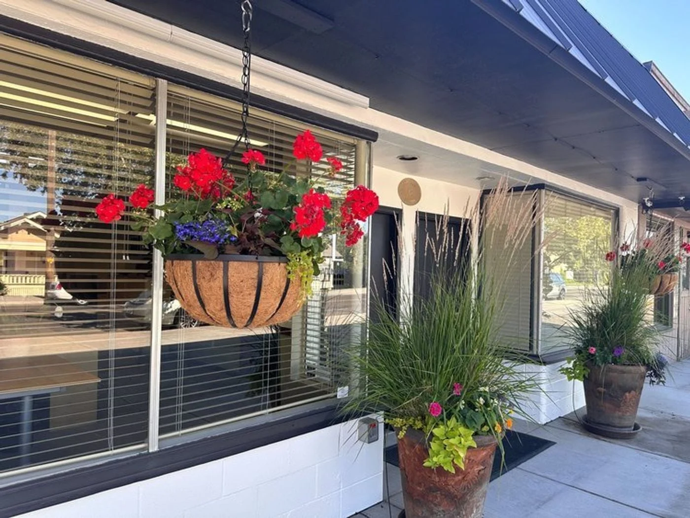 Photo 2 of 46 N College Ave, College Place, WA 99324